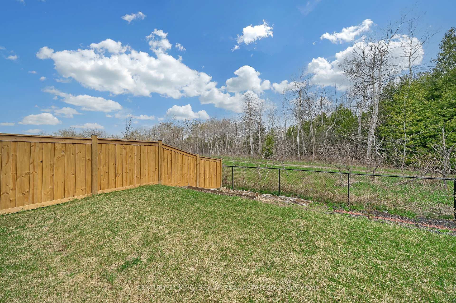 250 Finch Avenue Unit 33 photo 34