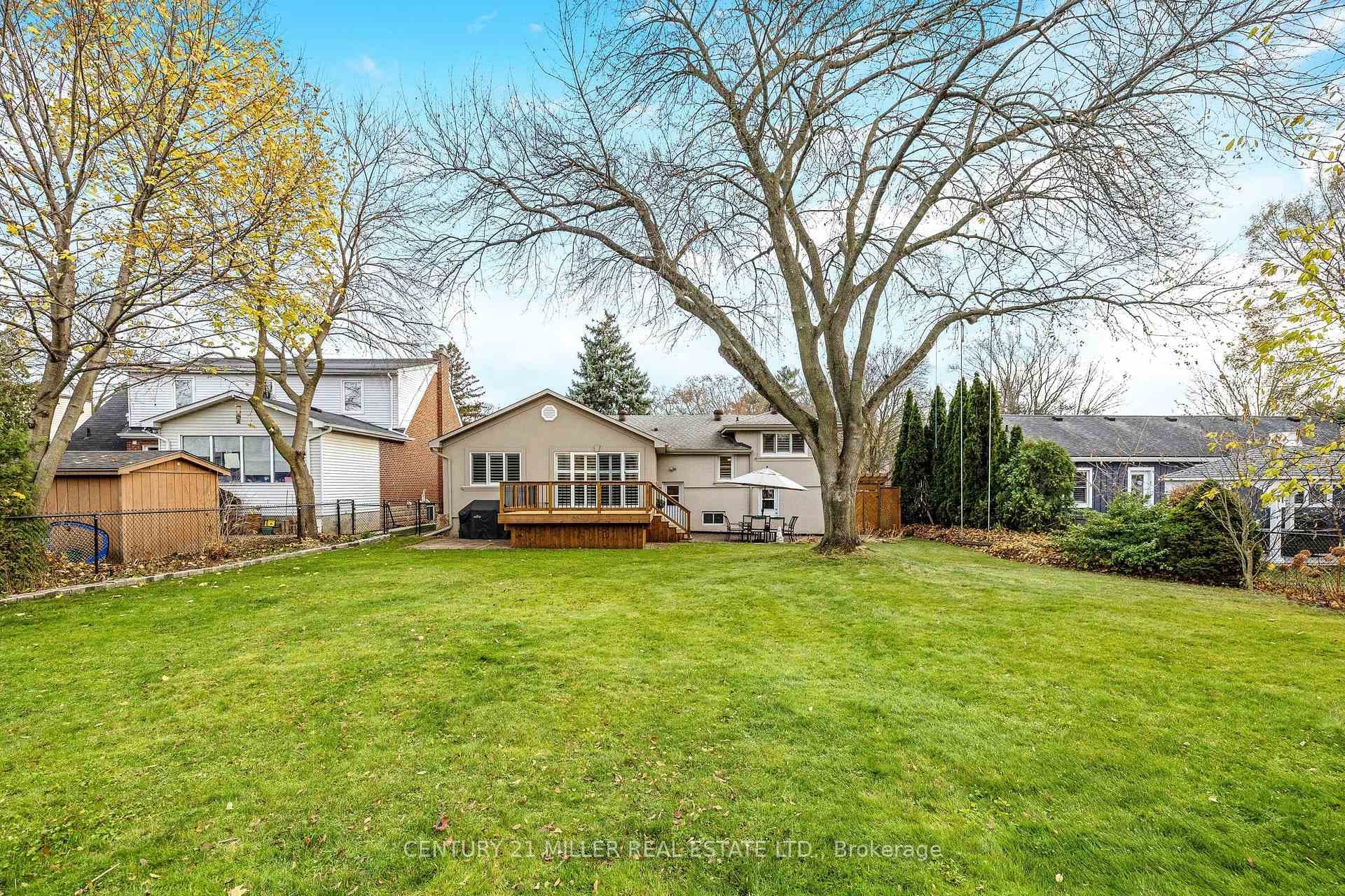 21 Townsend Avenue photo 41