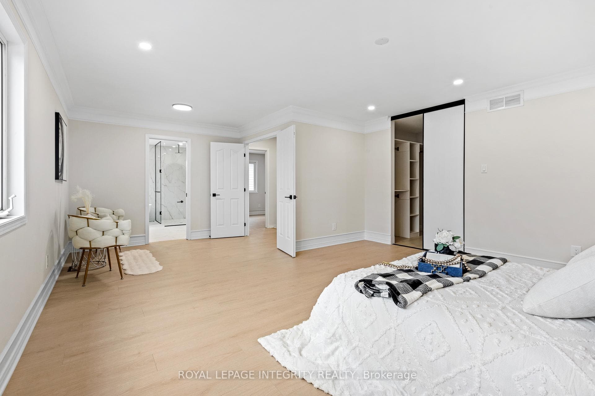 1031 Unicorn Avenue photo 21