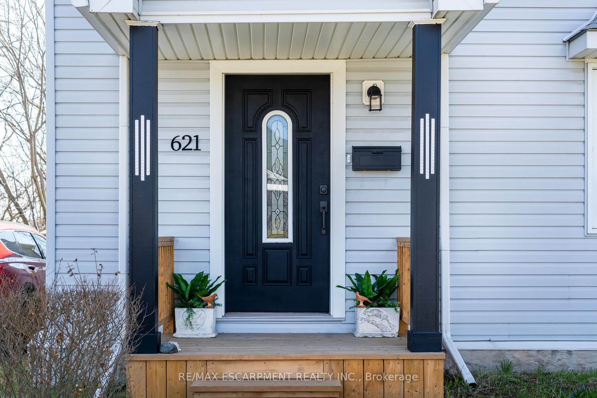621 Rosseau Road photo 3