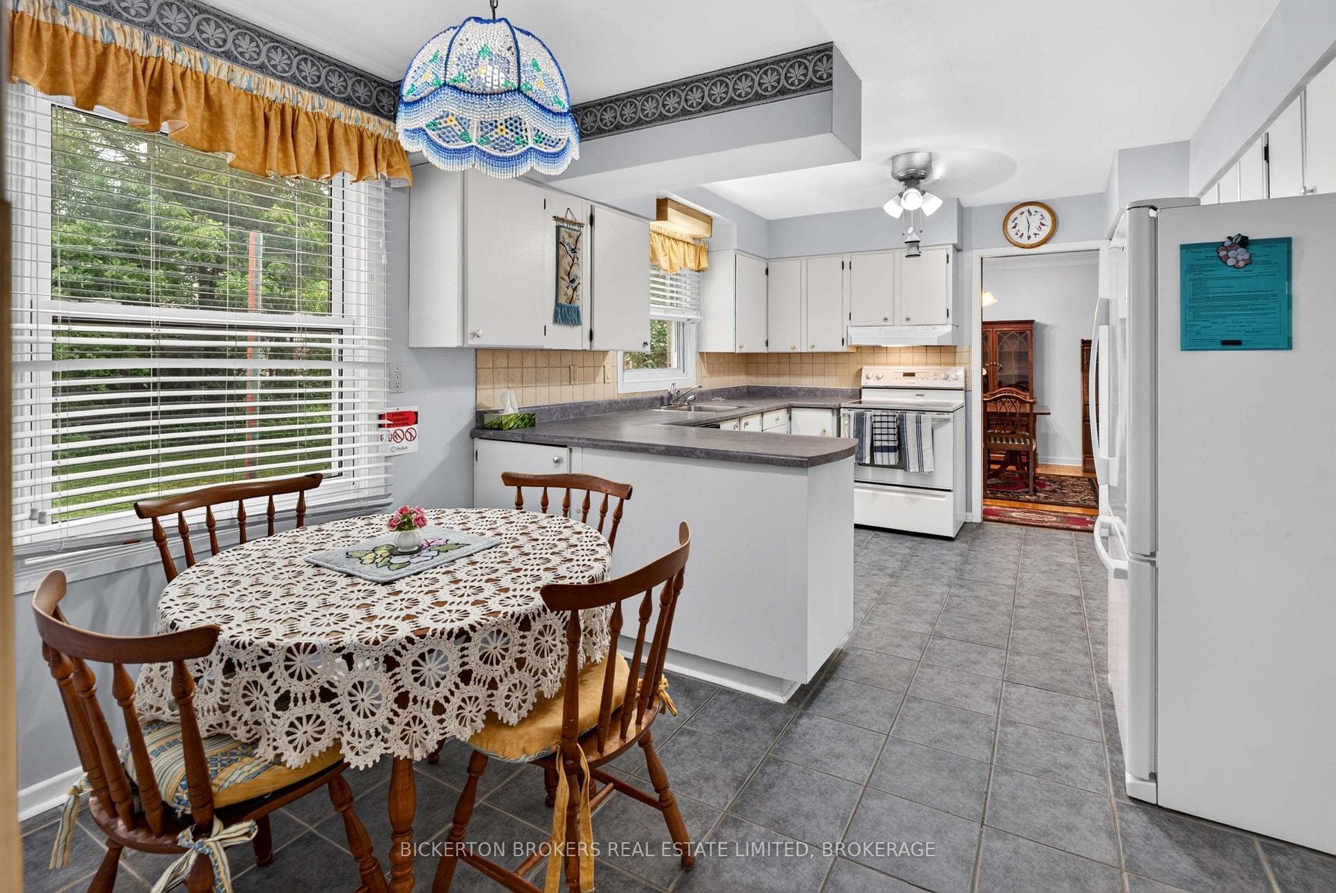 160 Elmwood Drive photo 28