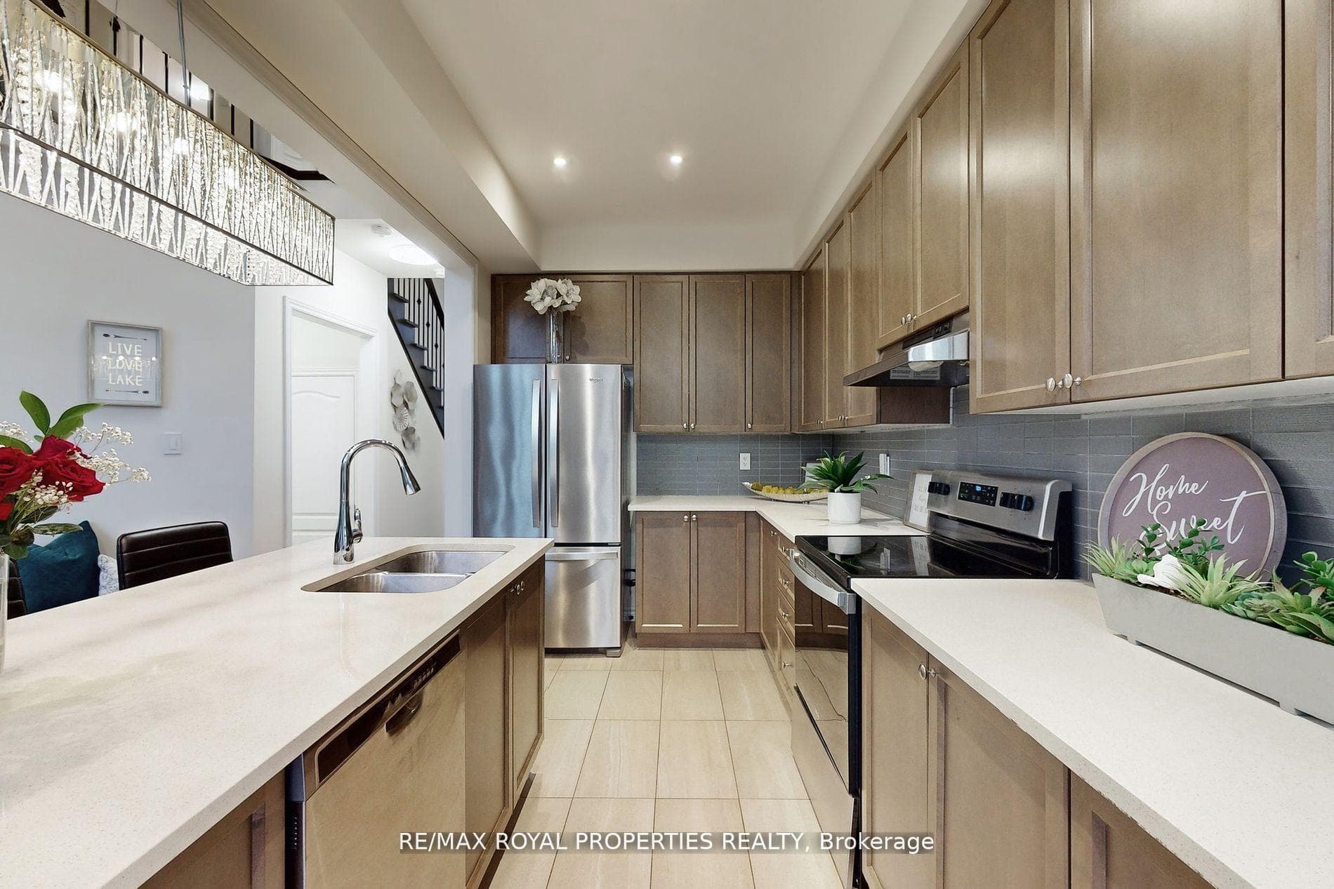 43 Workmens Circle photo 17