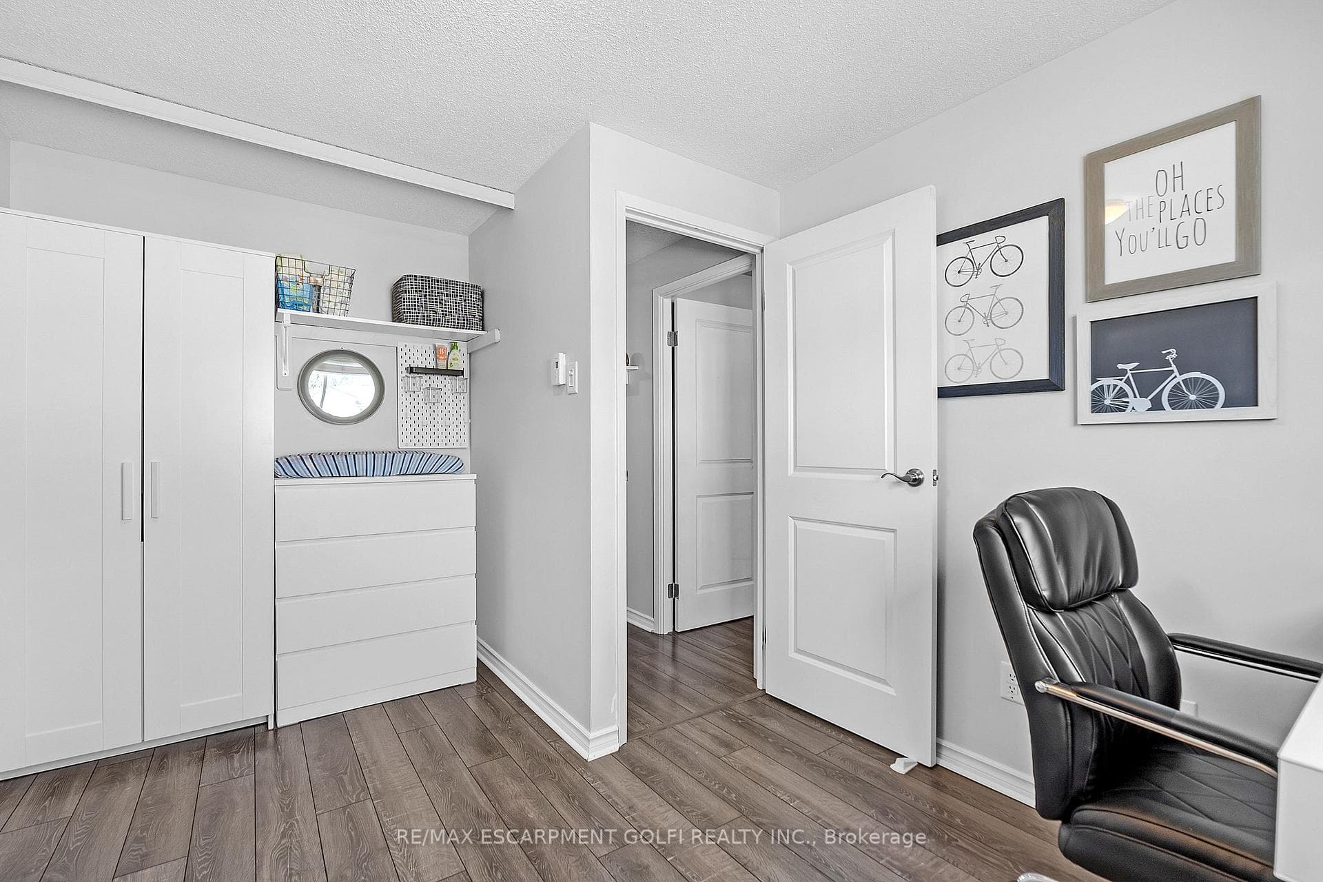 476 Grey Street Unit 4 photo 16
