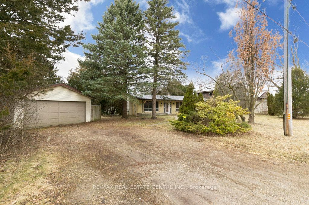 643 Hanlon Road photo 4
