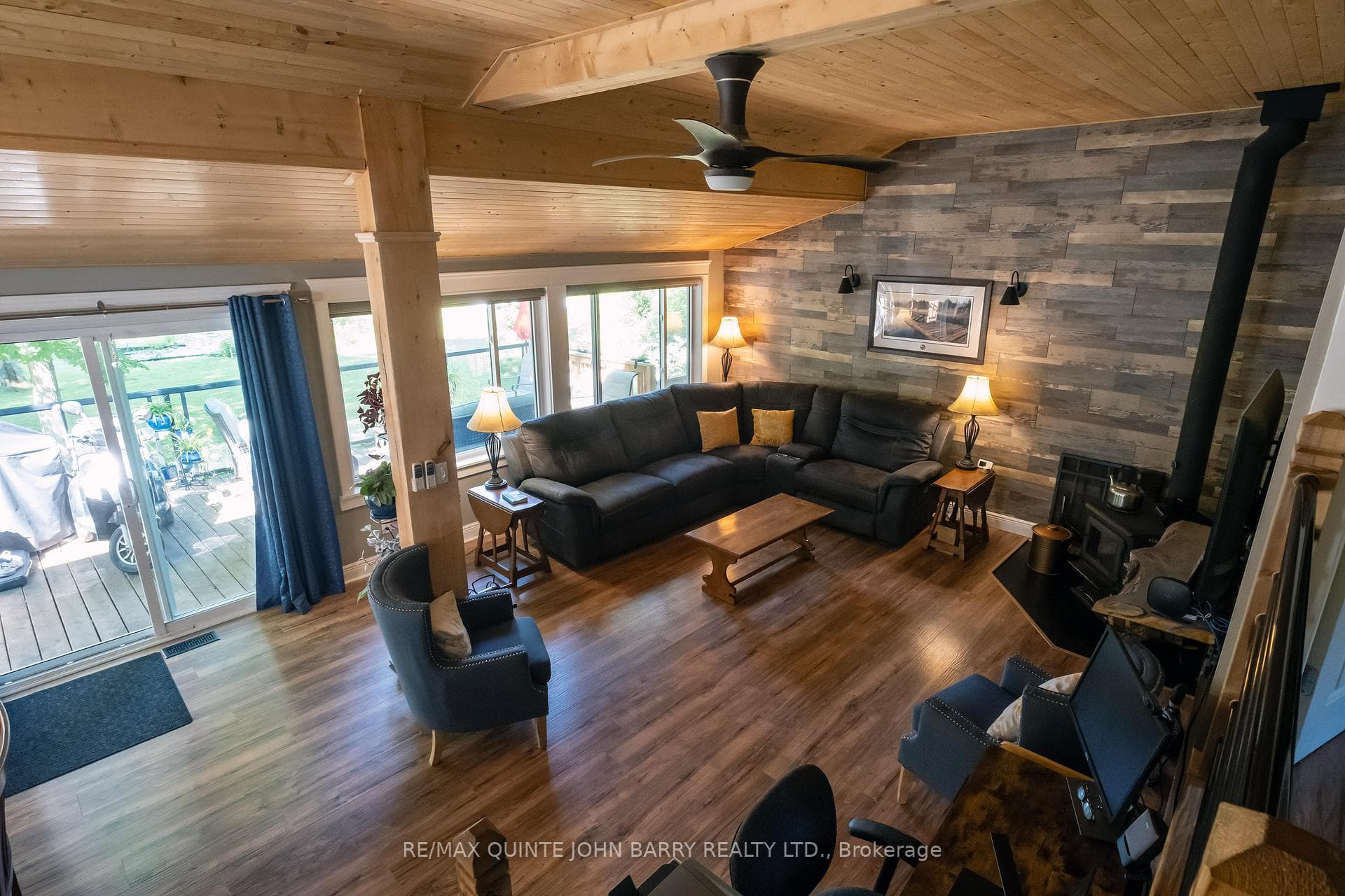 881 Bowen Road photo 14