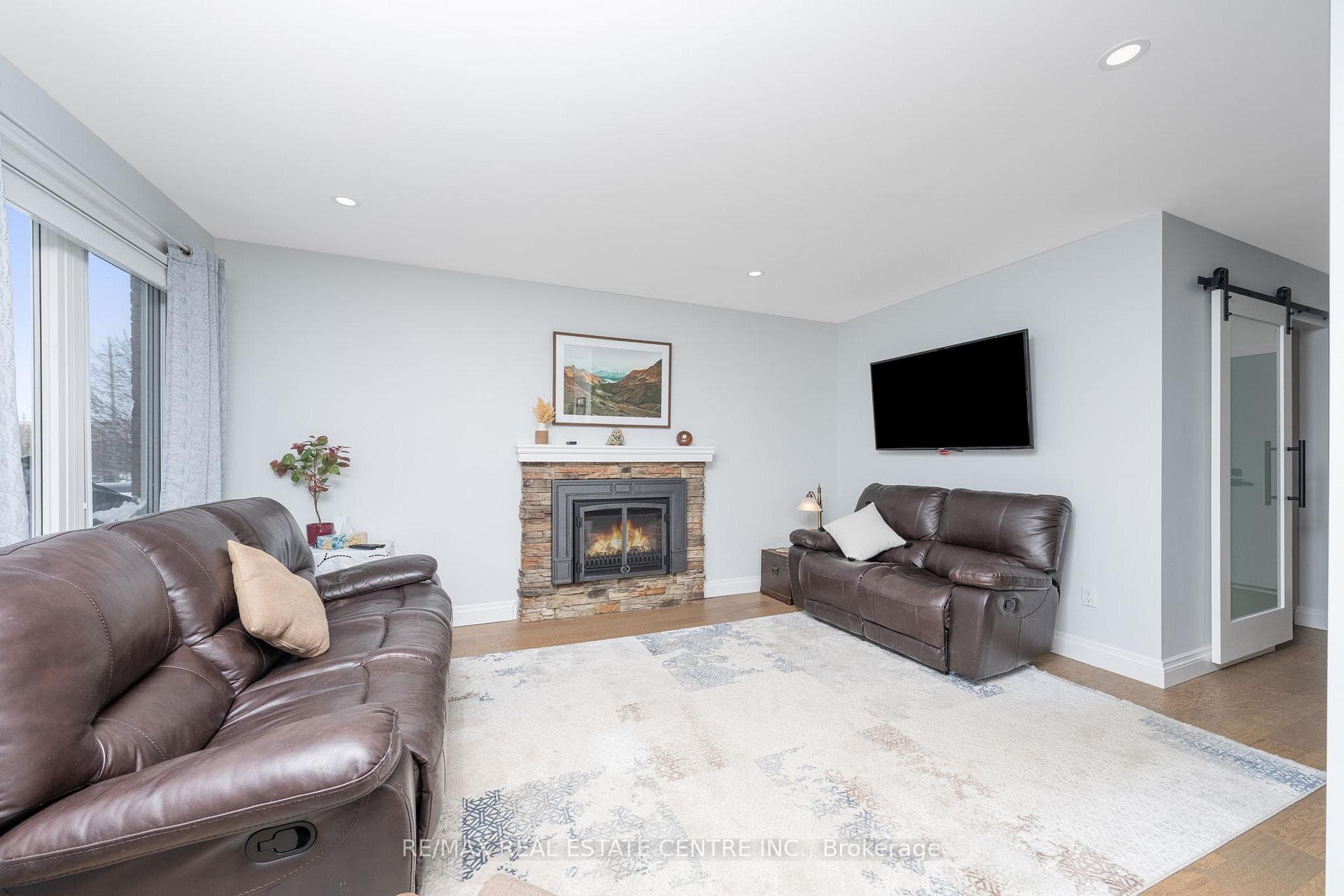 40 Calvert Drive photo 18