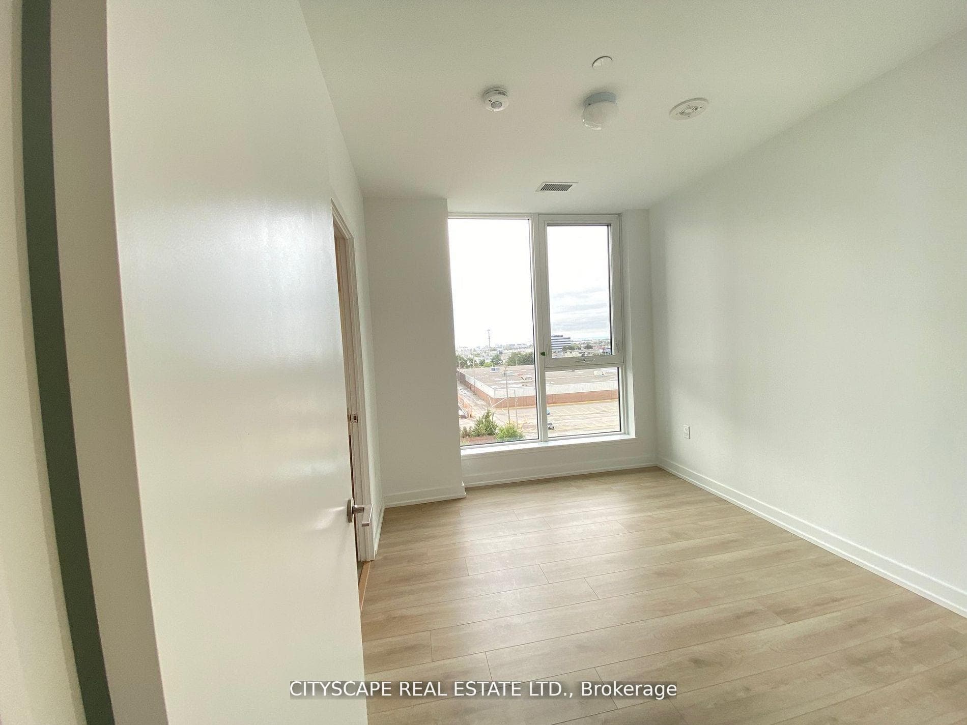 1195 The Queensway N/A Unit 615 photo 8
