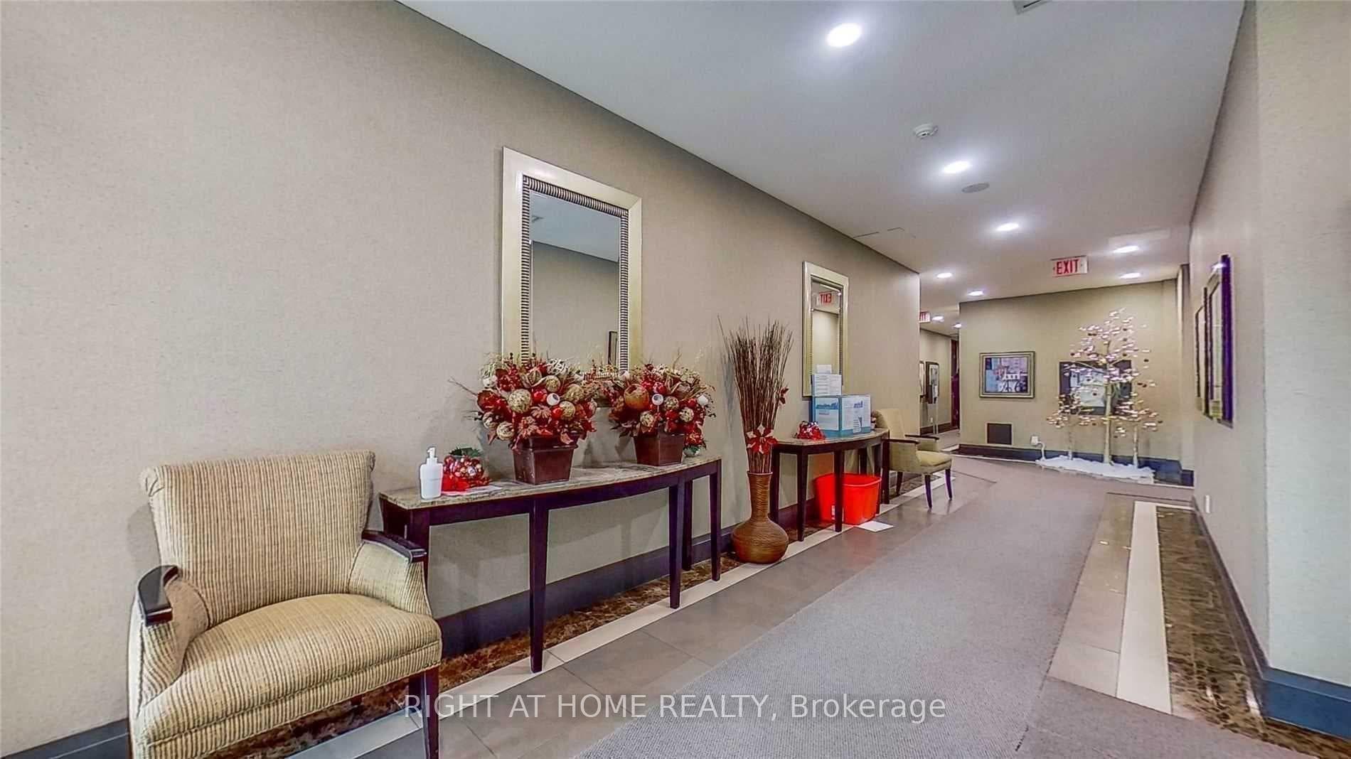 28 Harrison Garden Boulevard Unit 310 photo 5