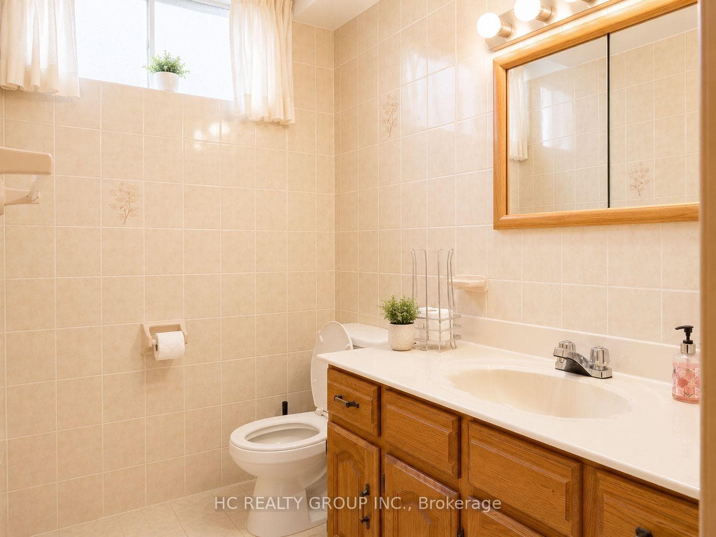 63 Santa Barbara Place photo 9
