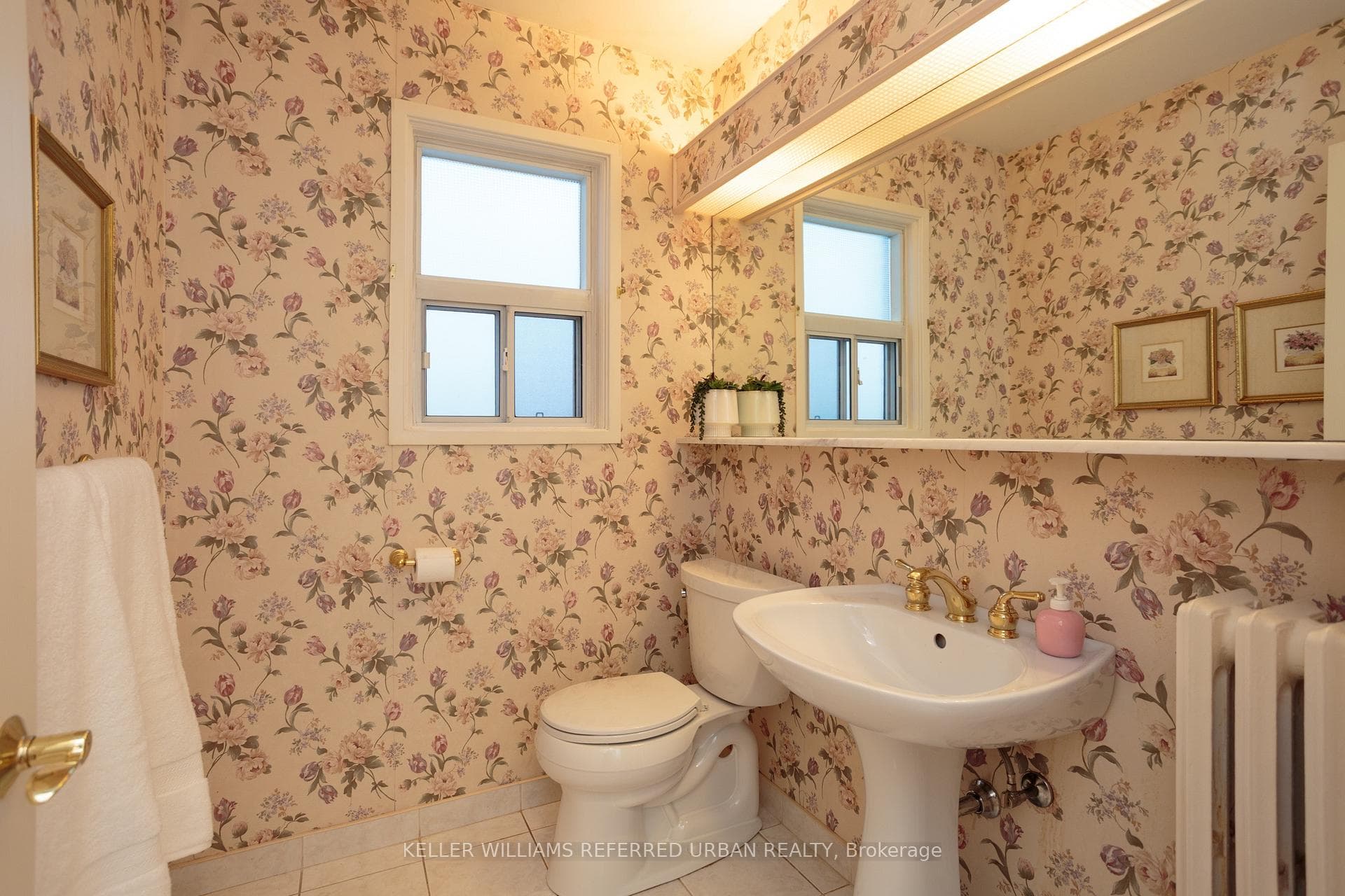 345 Moore Avenue photo 11