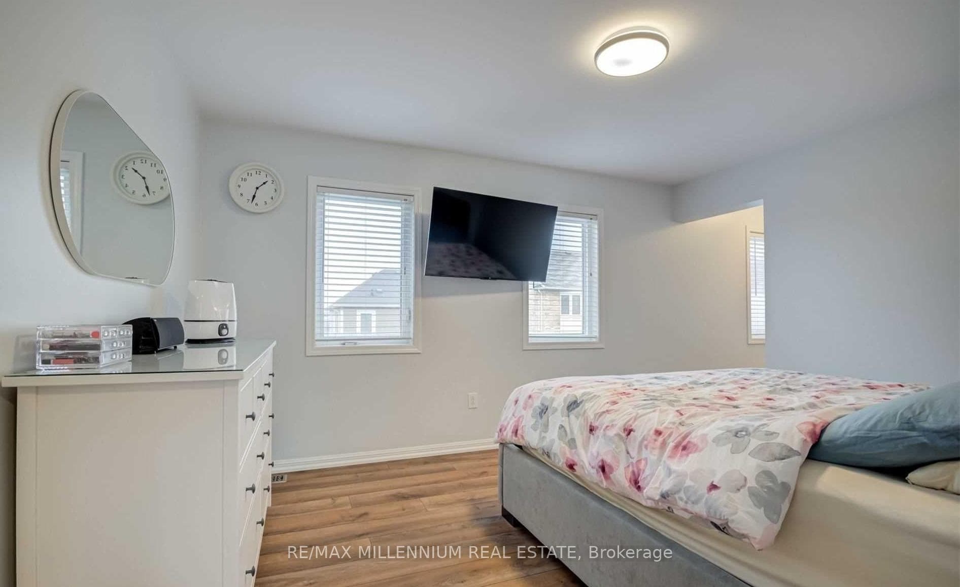 490 Mcjannett Avenue Unit Upper photo 11