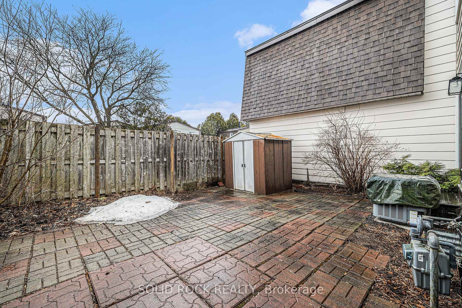 Fully fenced patio yard