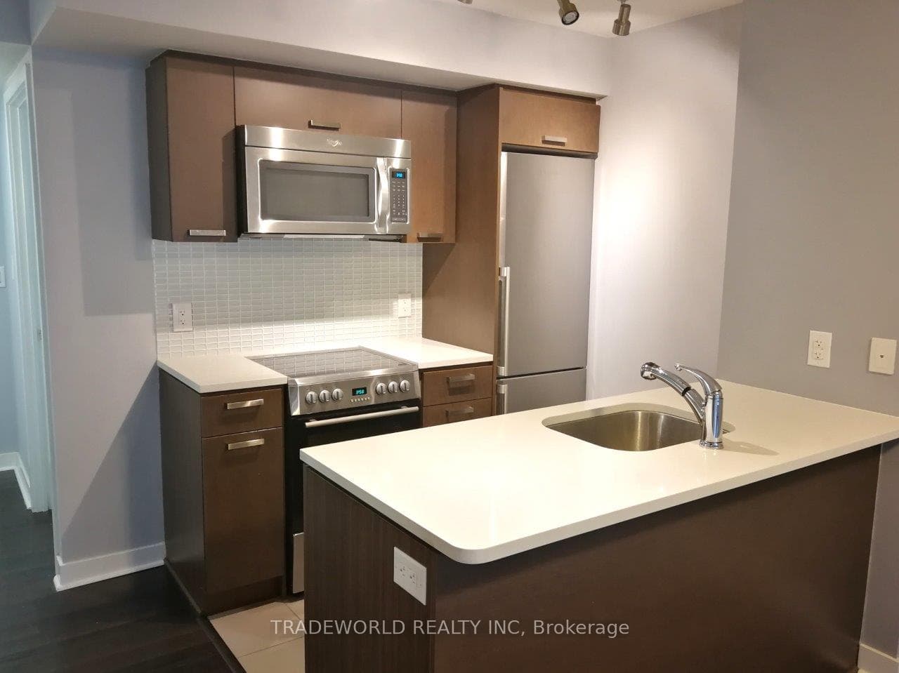 295 Adelaide Street Unit 509 photo 15