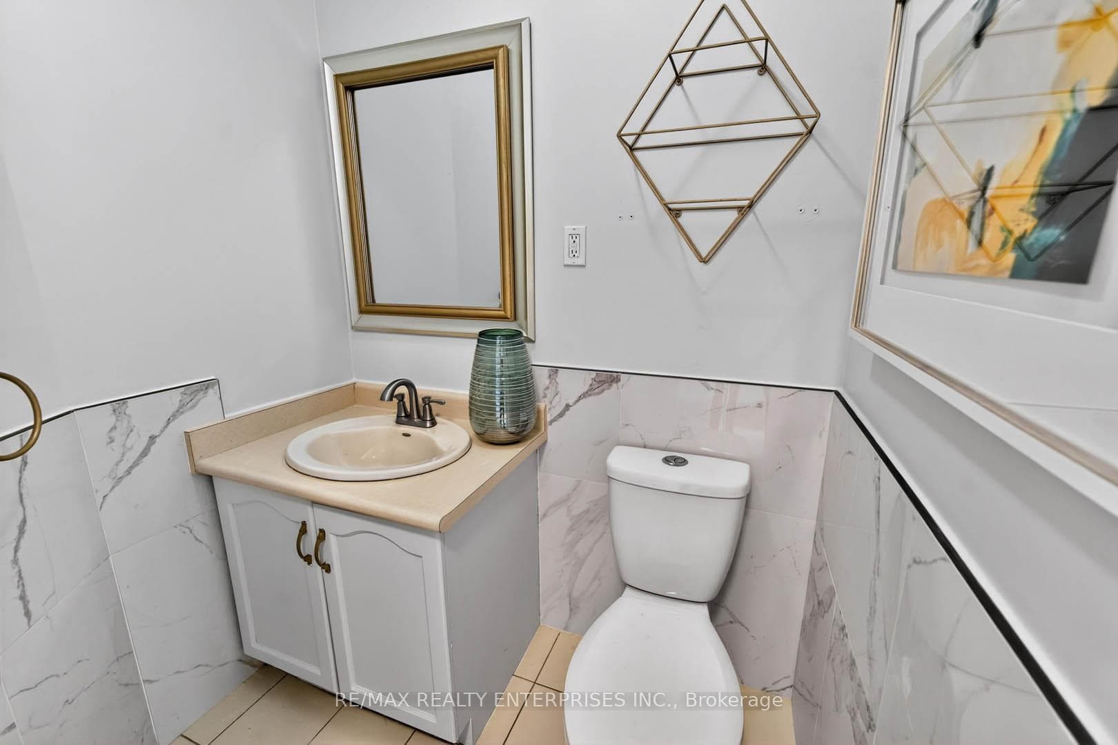 46 Robson Crescent photo 10
