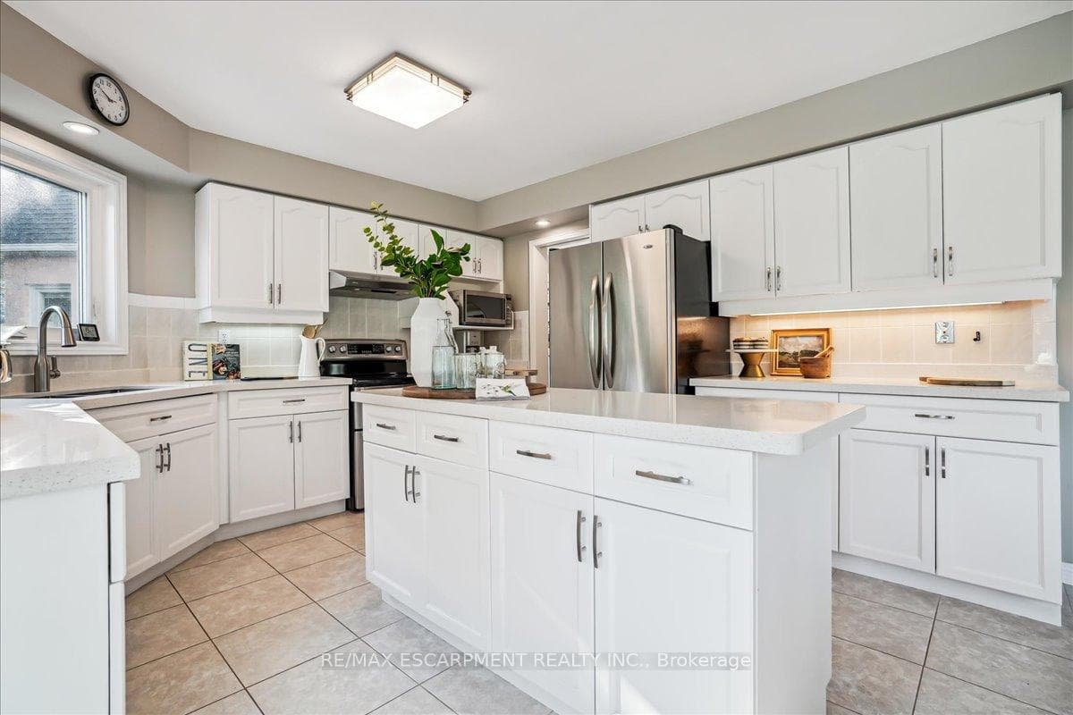 2127 Berwick Drive photo 10