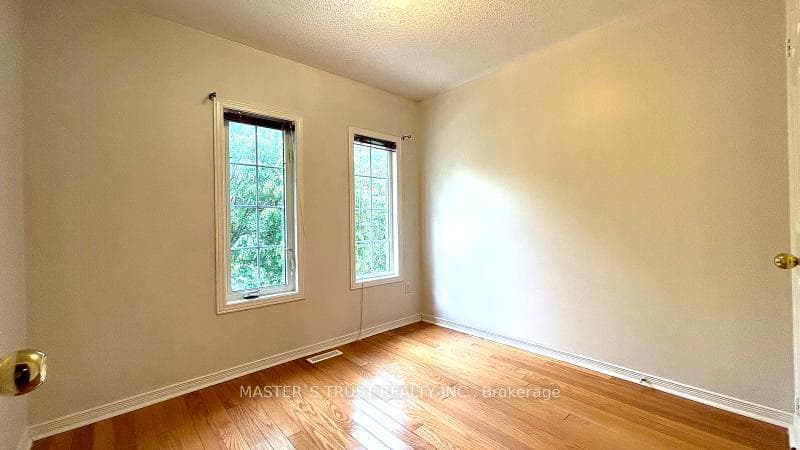 639 South Unionville Avenue photo 11