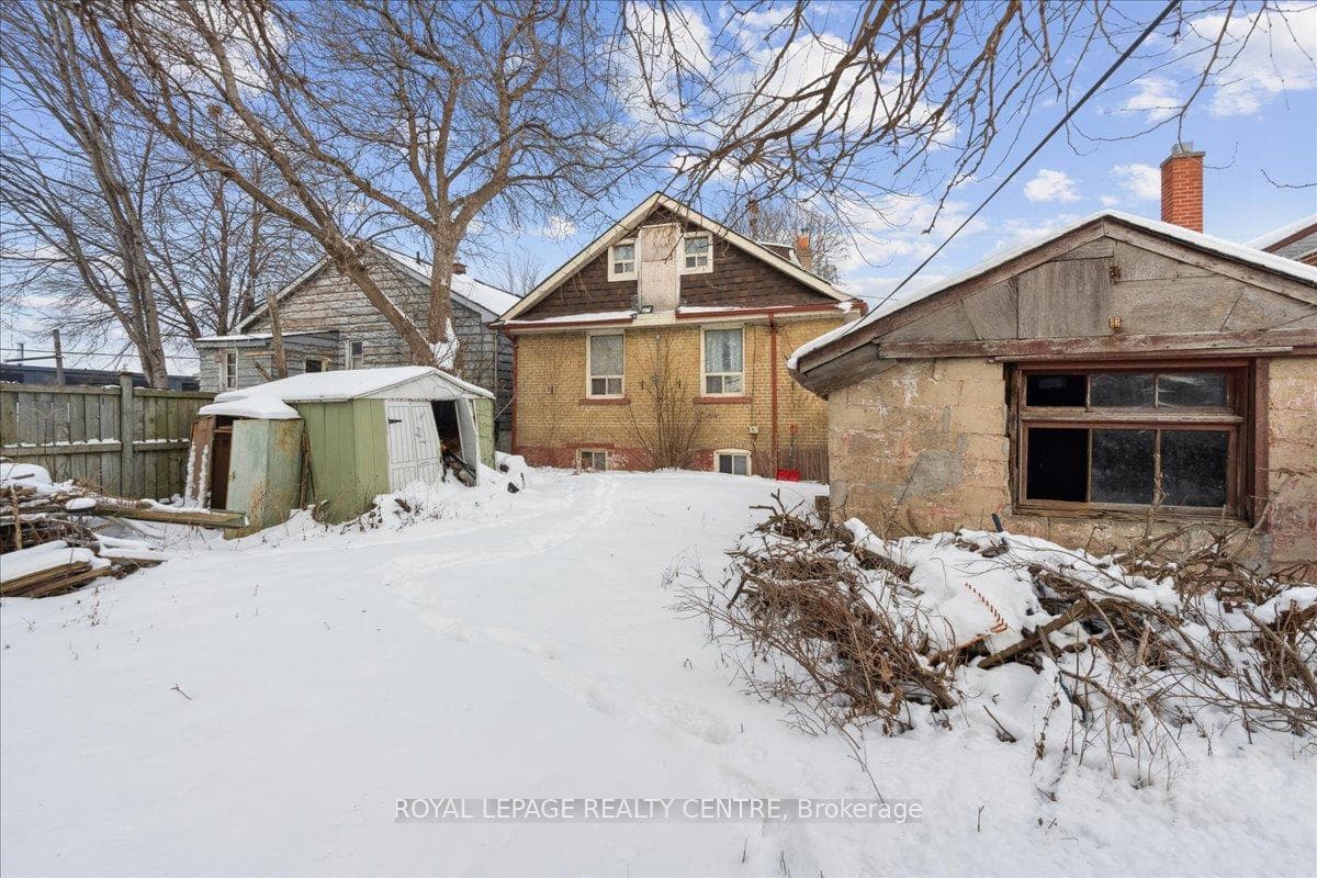 75 Bentworth Avenue photo 11