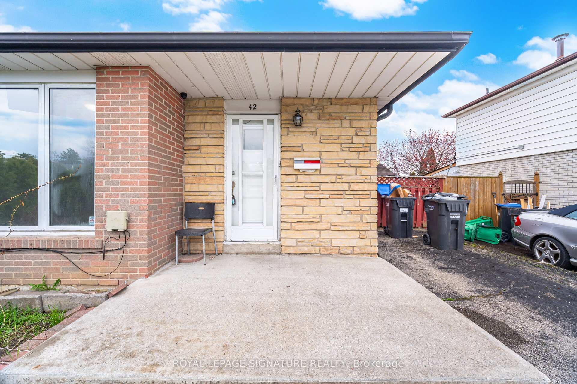 42 Flamingo Crescent photo 5