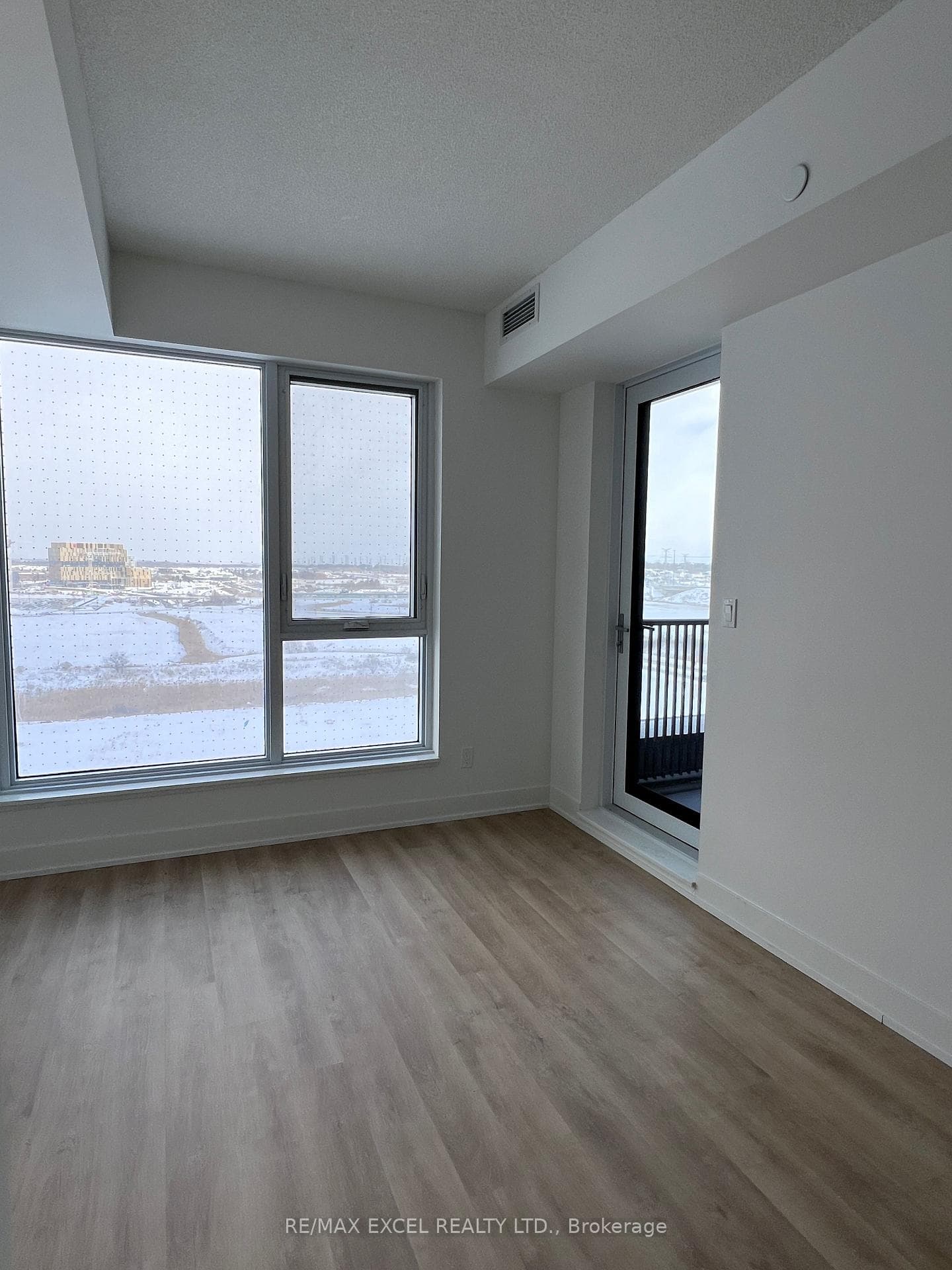 38 Andre de Grasse Street Unit 906 photo 5