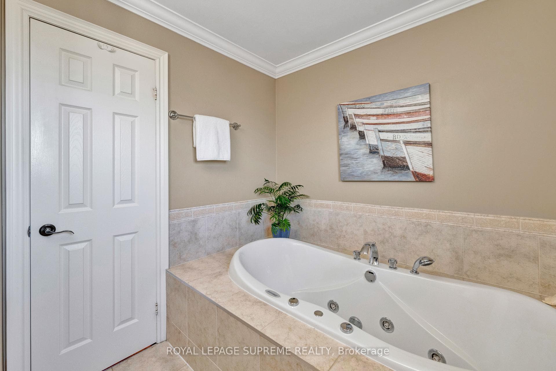 221 Gracefield Avenue photo 25