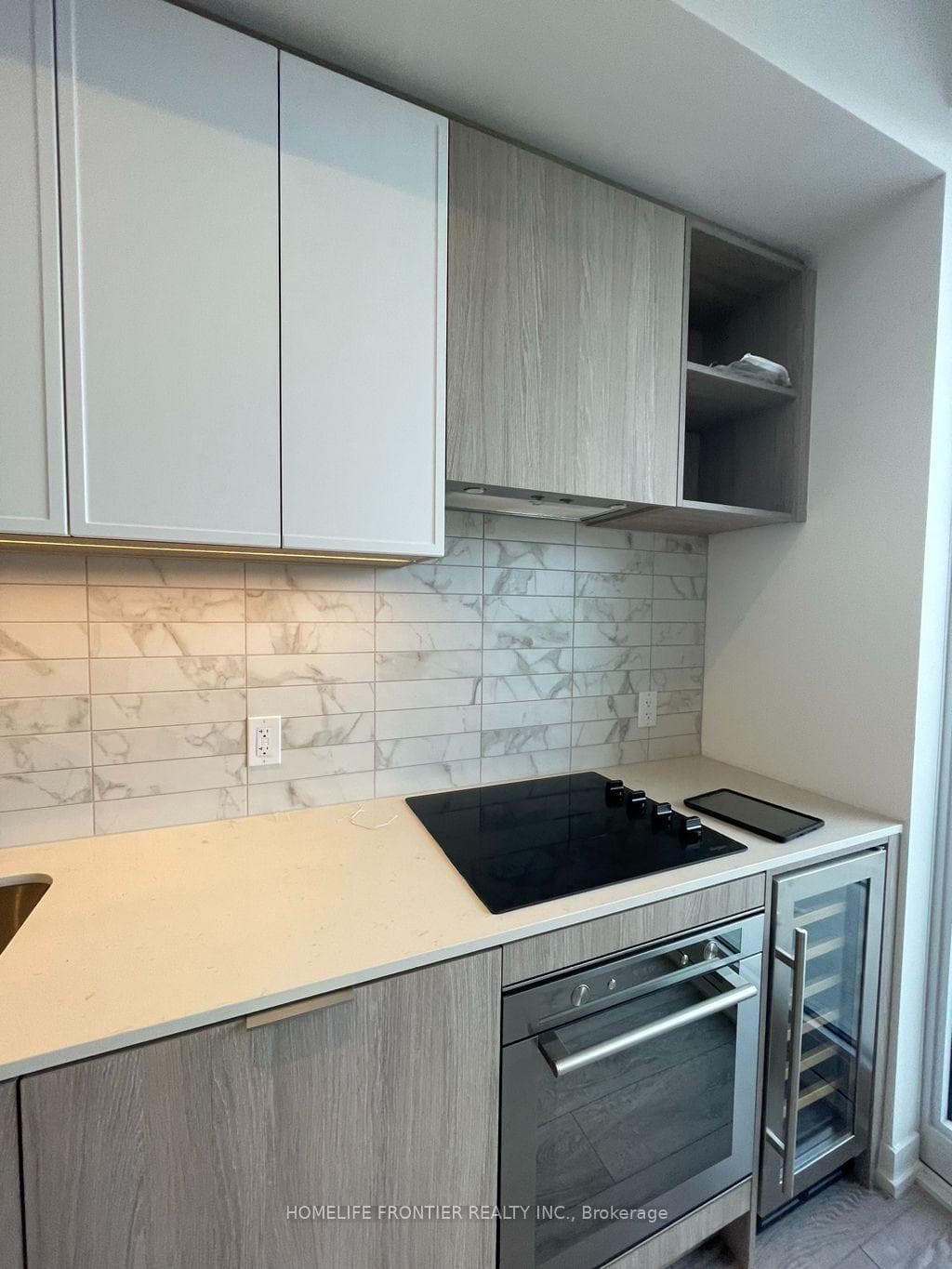 2020 Bathurst Street Unit 617 photo 4