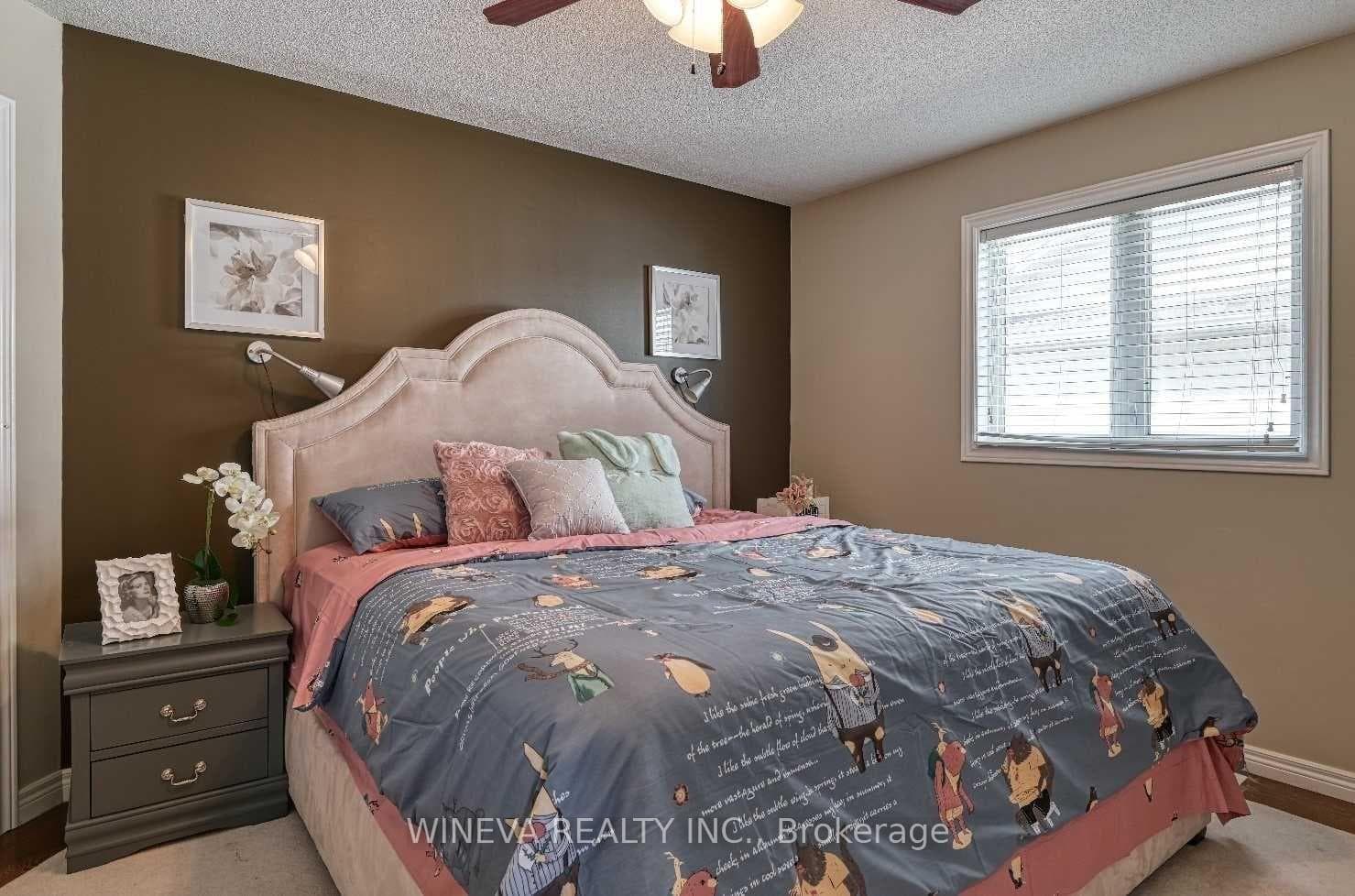 32 Portsmouth Crescent photo 13