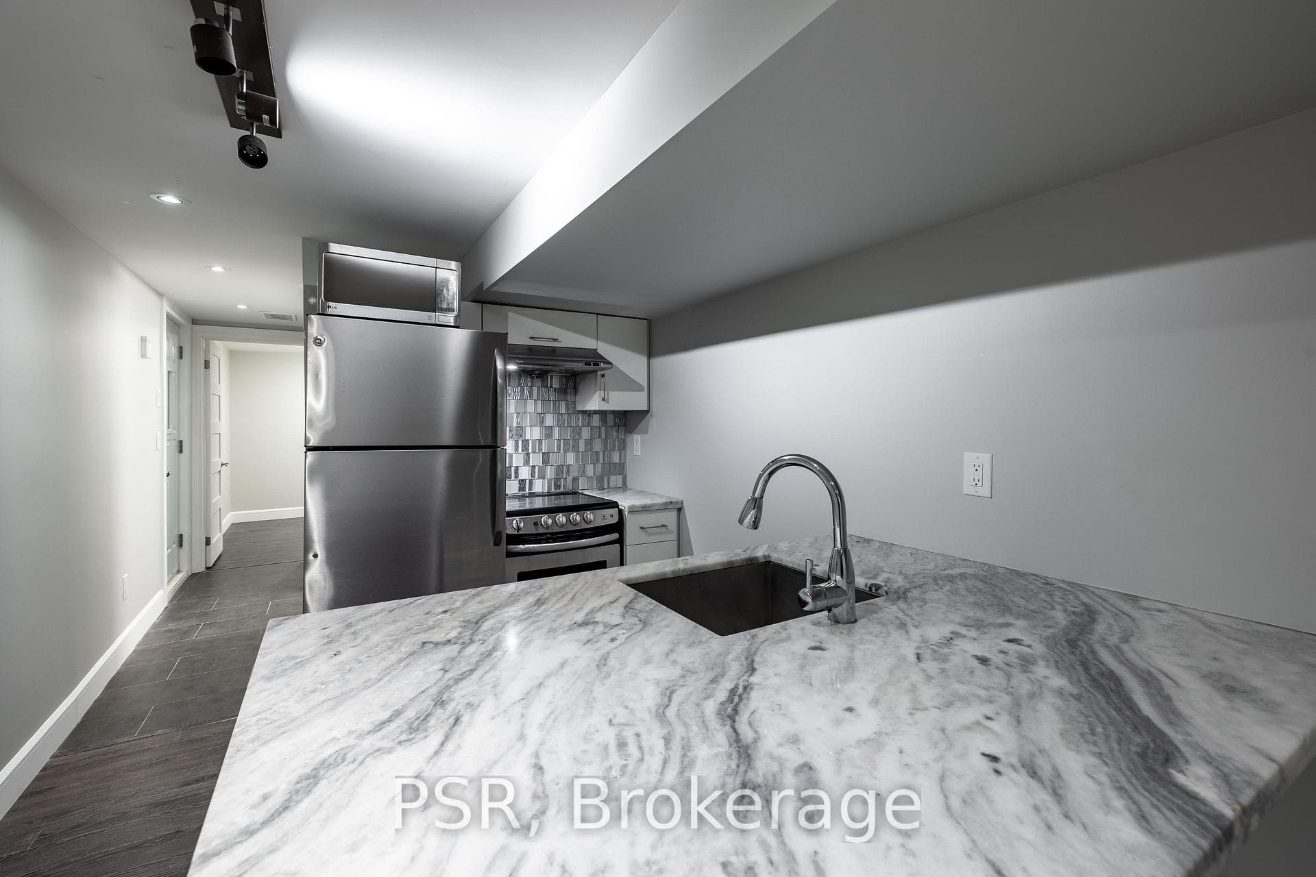 82 Dovercourt Road Unit BSMT photo 12