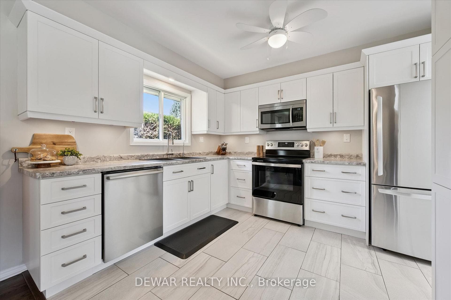 216 Bismark Drive photo 13