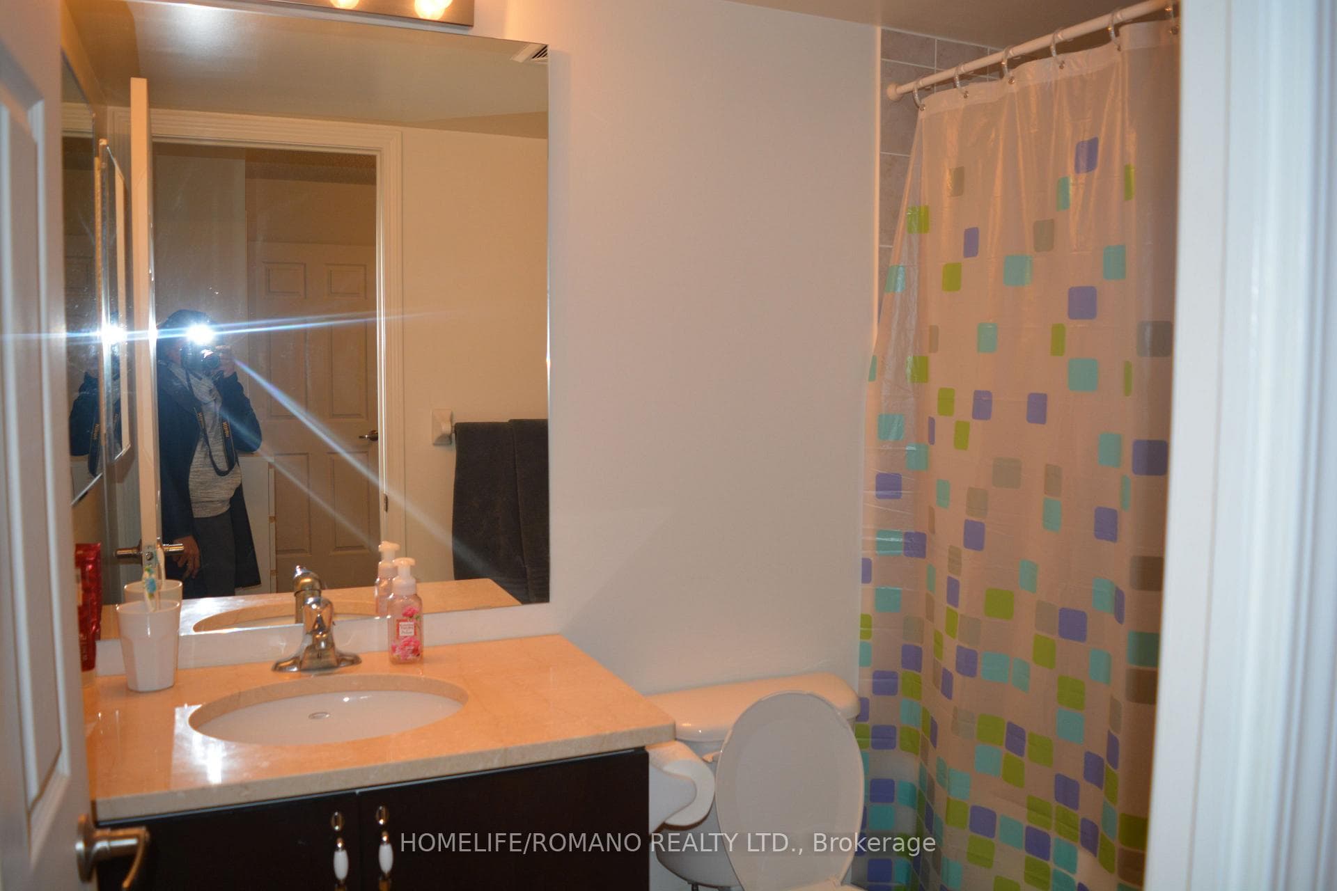 19 Grand Trunk Crescent Unit 1202 photo 5