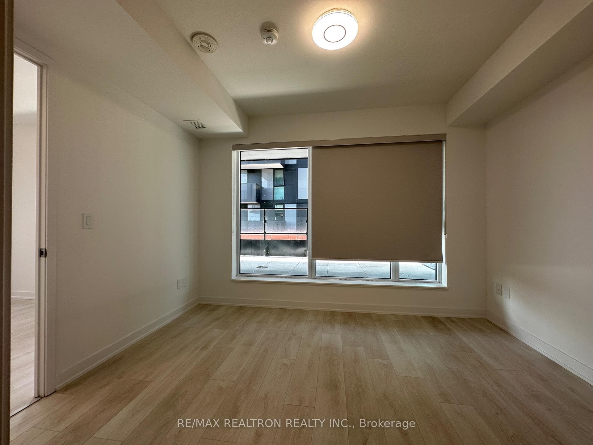 8 Tippett Road Unit 712 photo 15