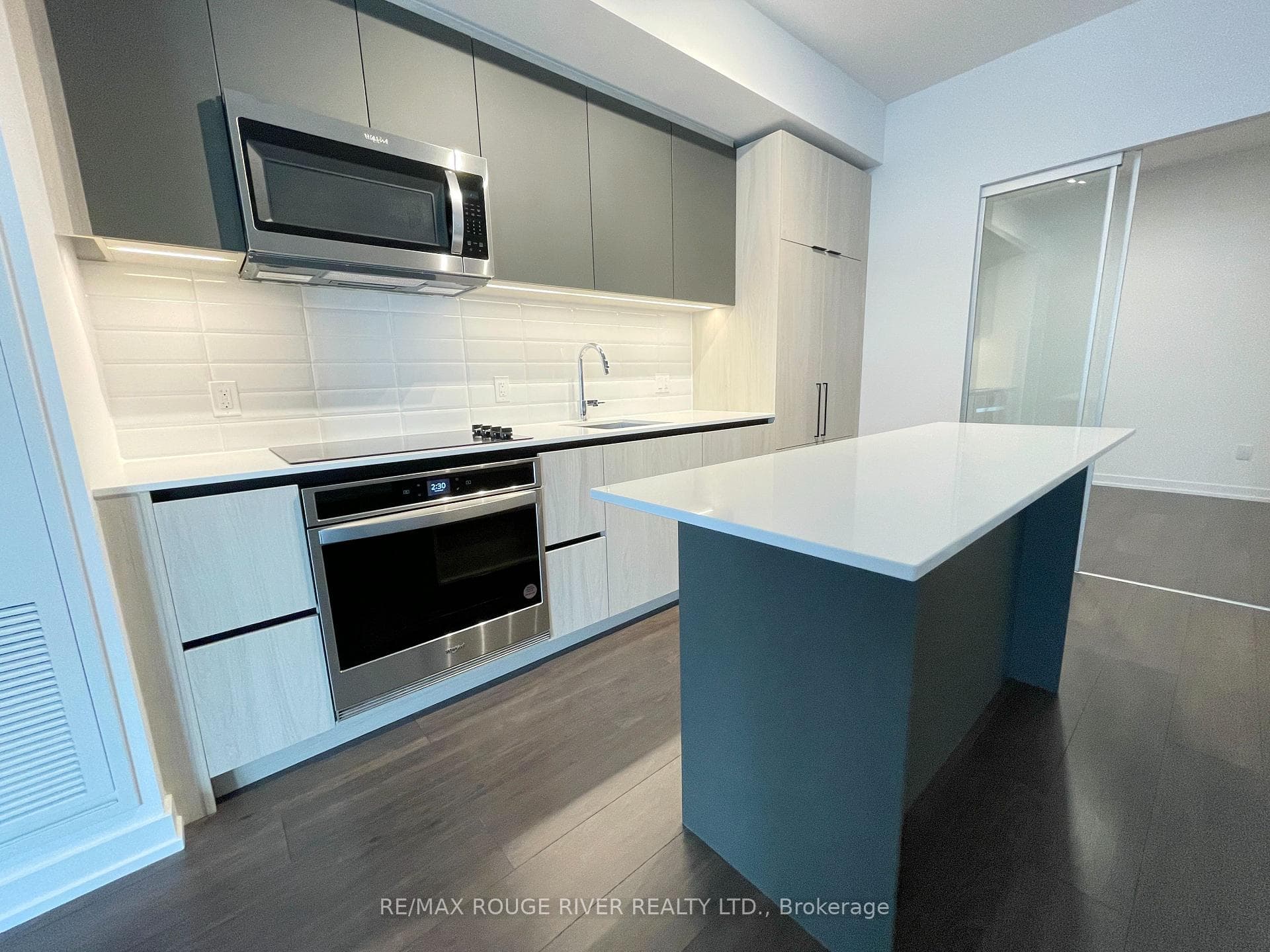 150 logan Avenue Unit 314 photo 4