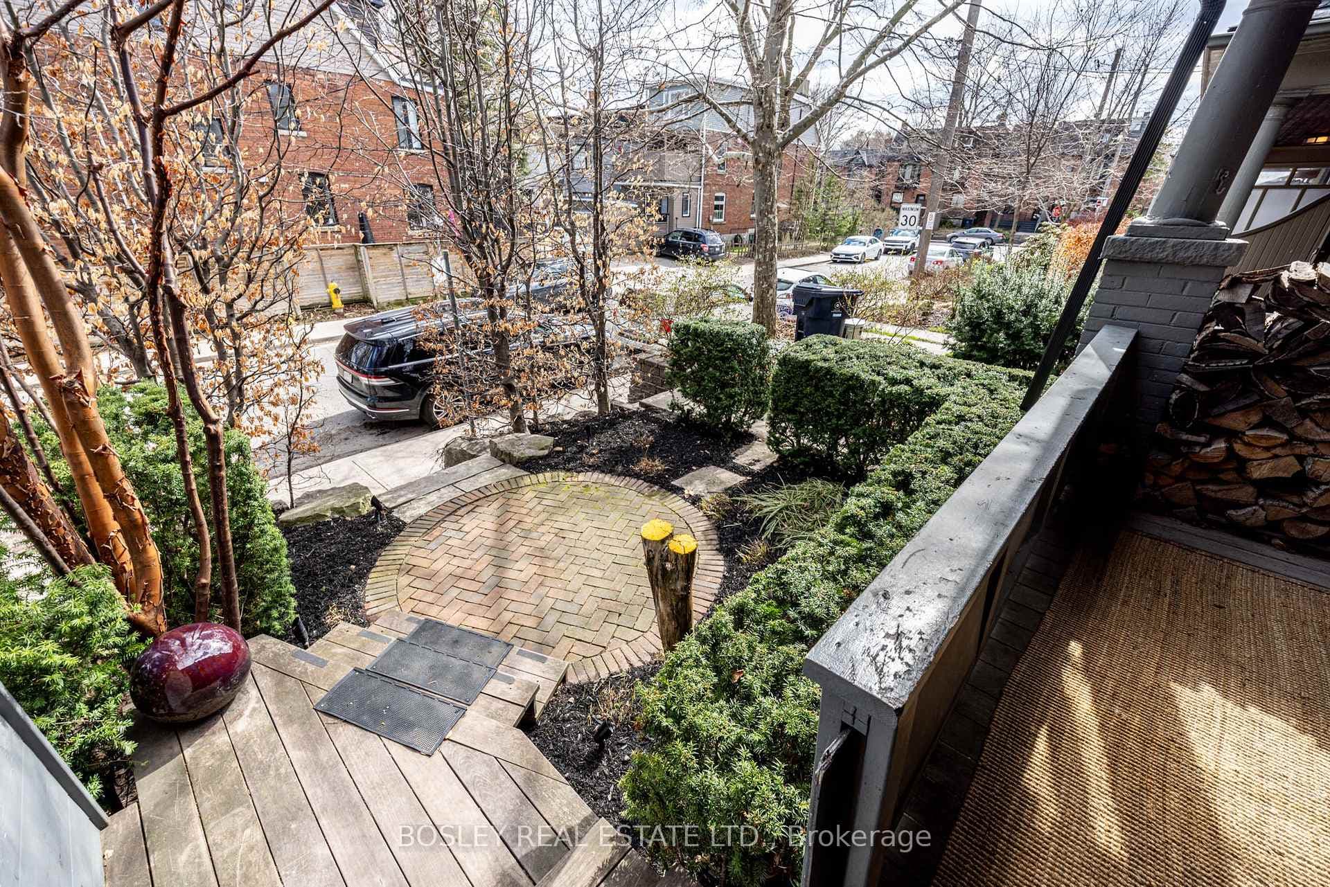 16 Mallon Avenue photo 32