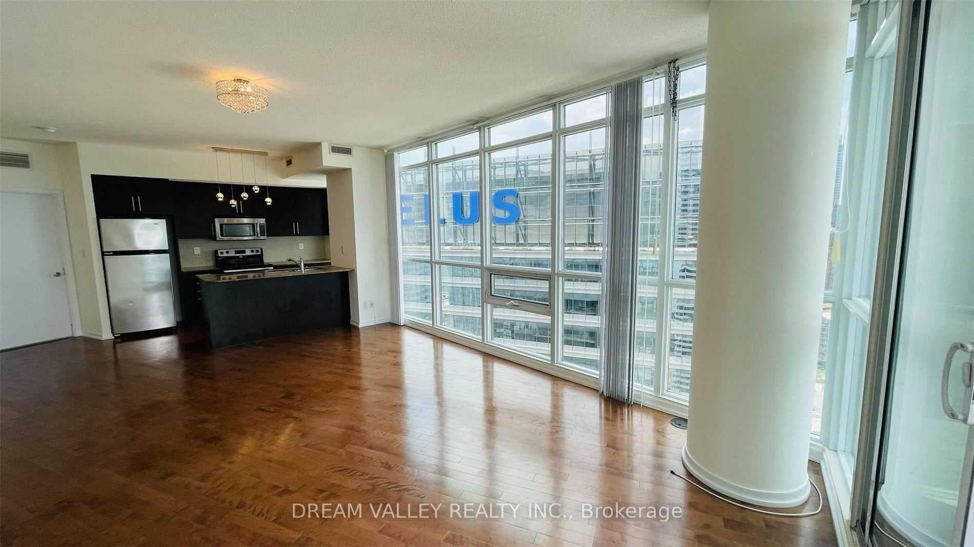65 Bremner Boulevard Unit 3908 photo 7