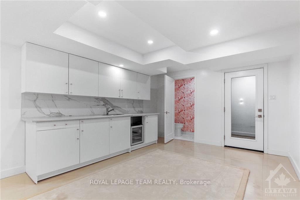 11 SUNRAY Crescent photo 25