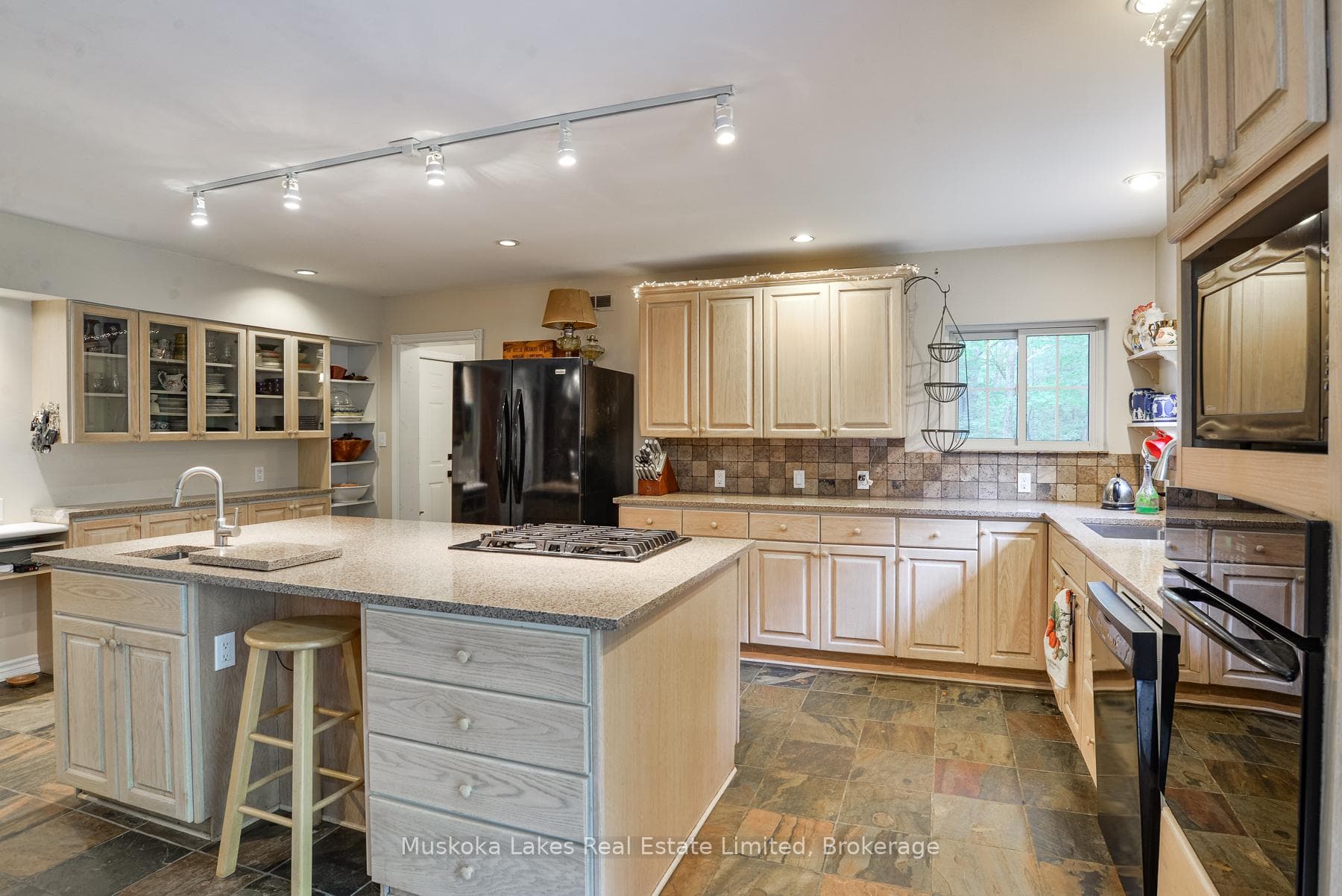 1115 Partridge Lane photo 8