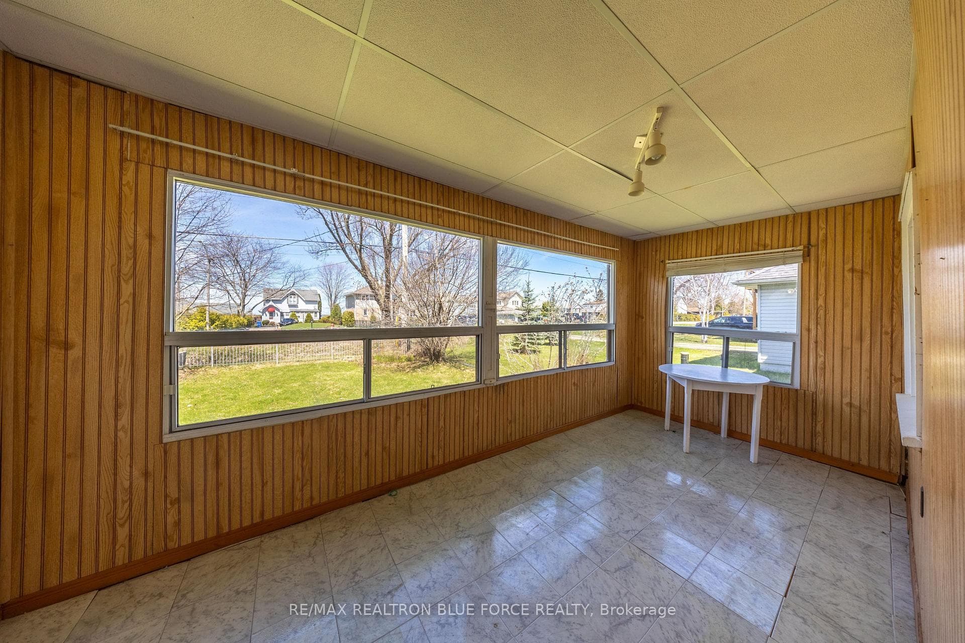 57 Lakeshore Road photo 9