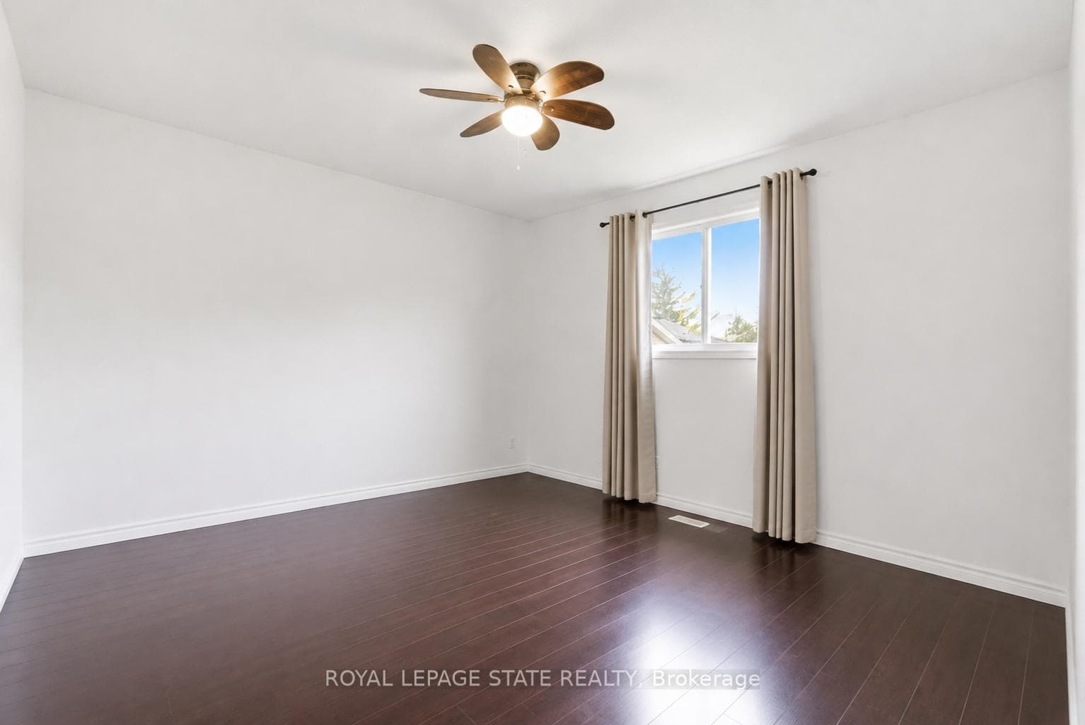 Virtually Vacant