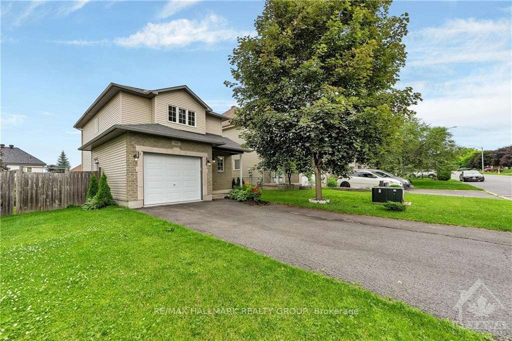 224 SANDRA Crescent photo 2