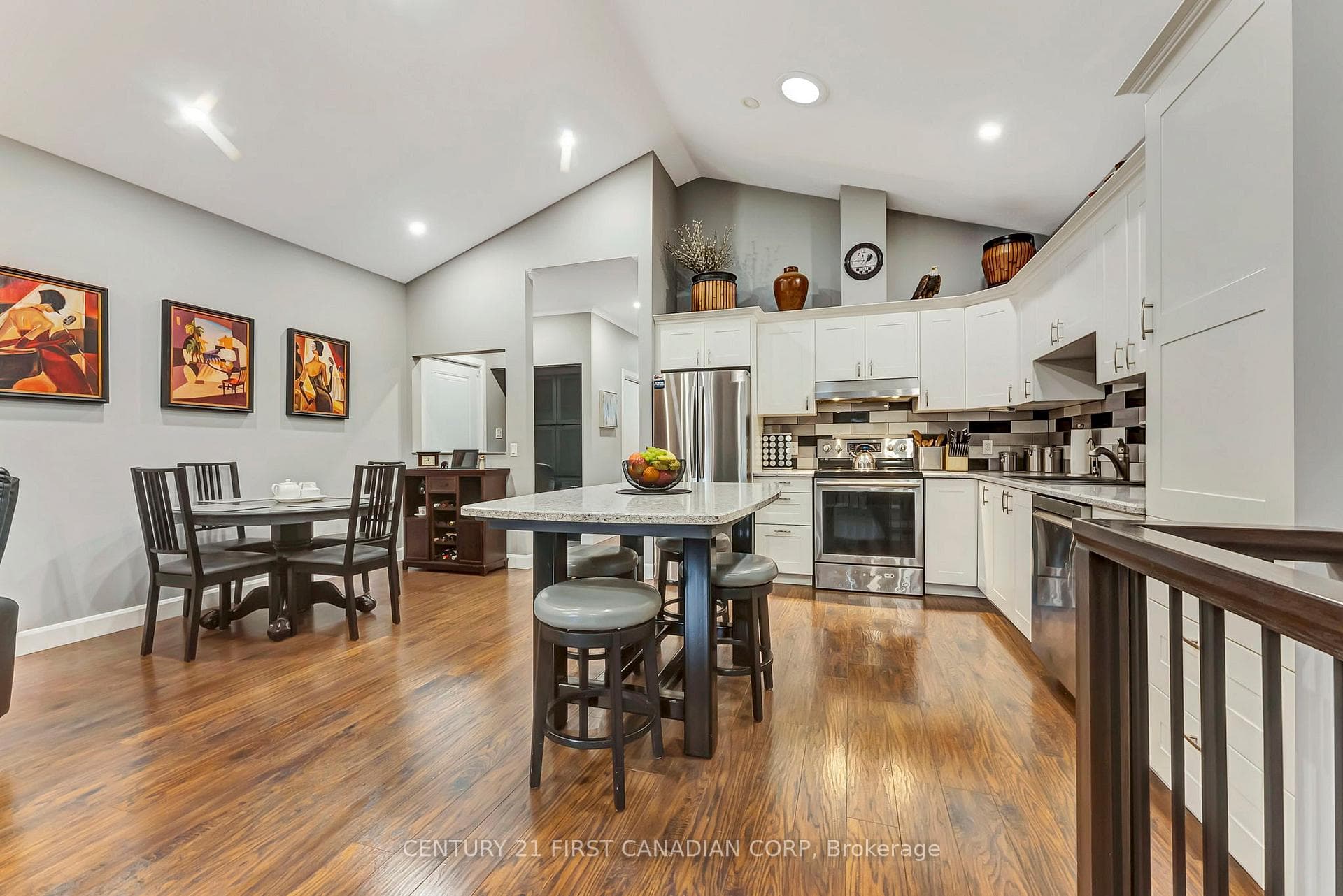 208 Nelson Street photo 11
