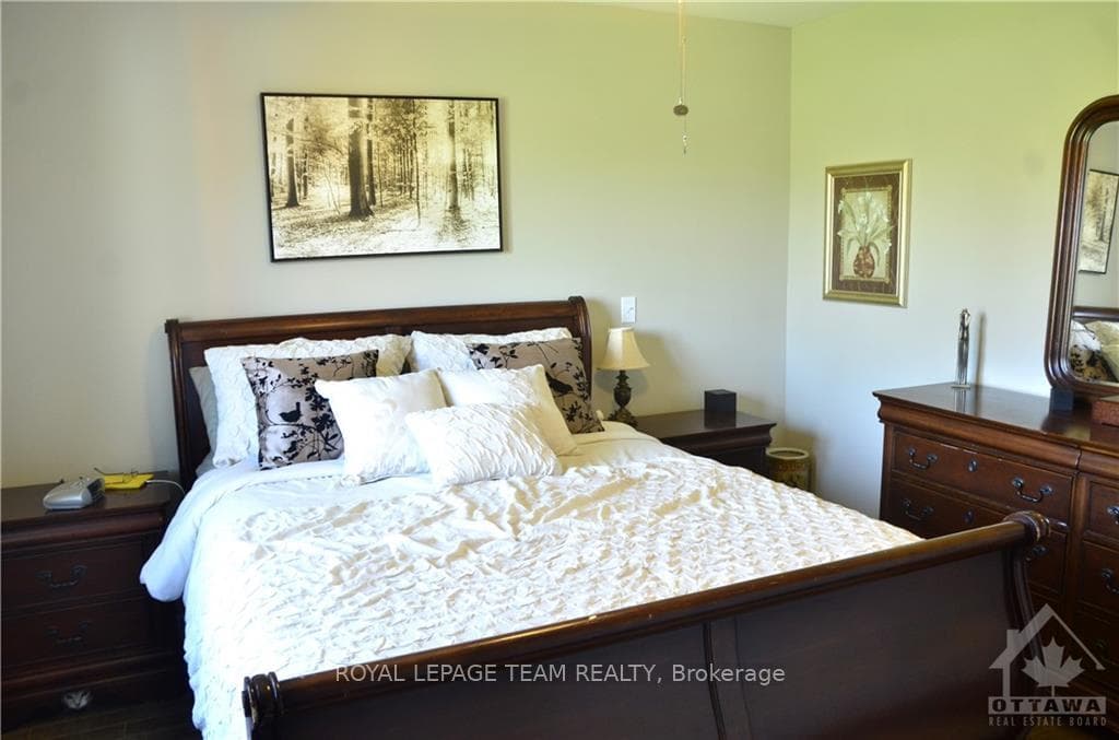 10721 WEST END Terrace photo 9