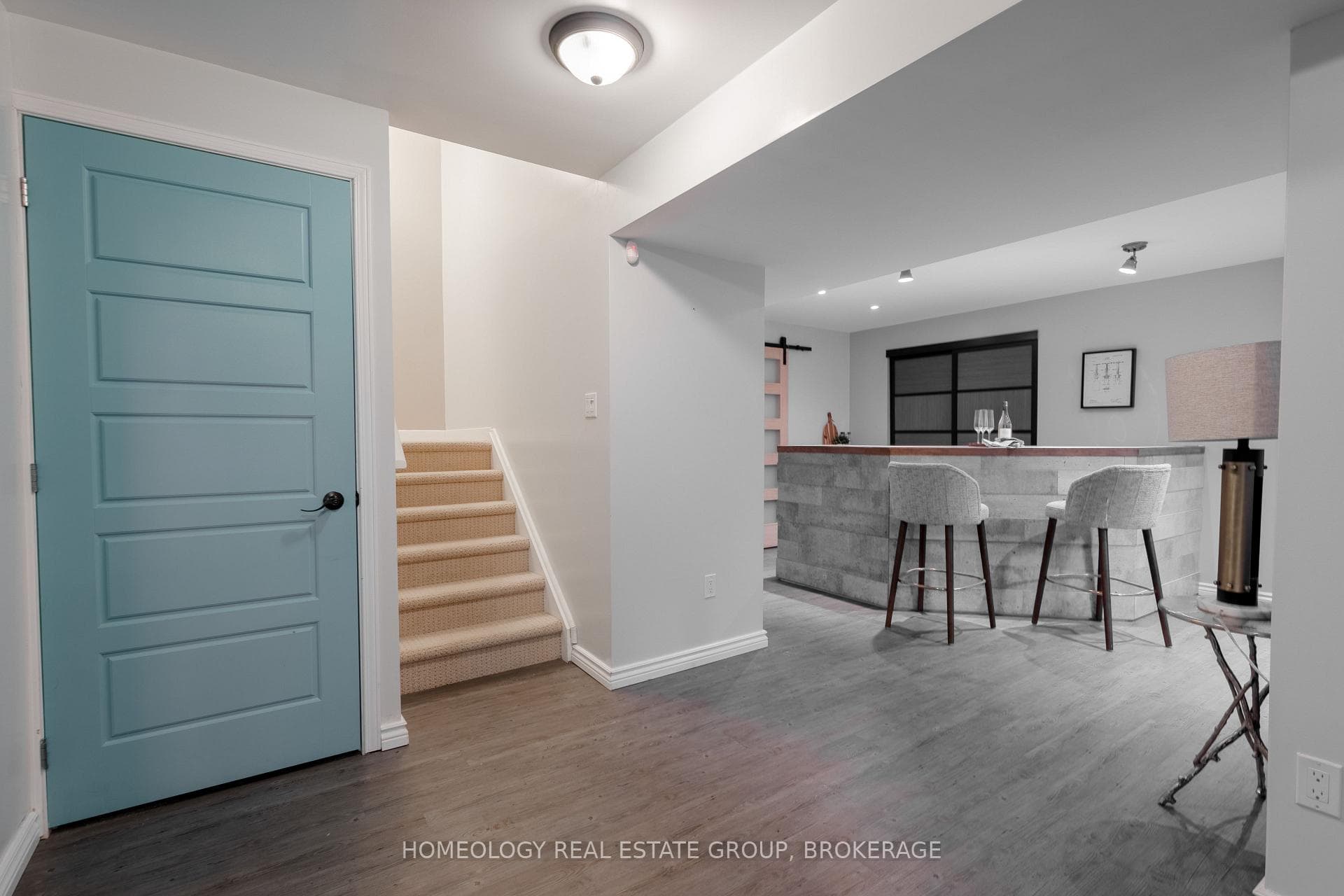 1891 Beaverbrook Avenue photo 27