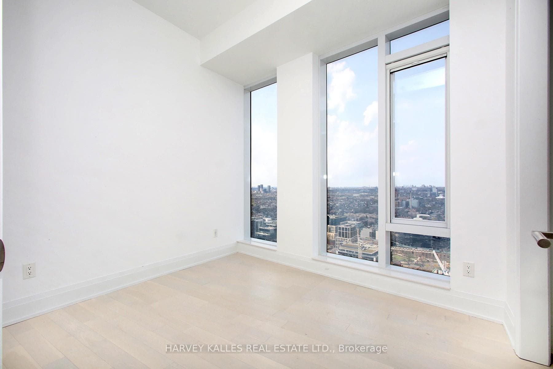 470 Front Street Unit 3405 photo 28