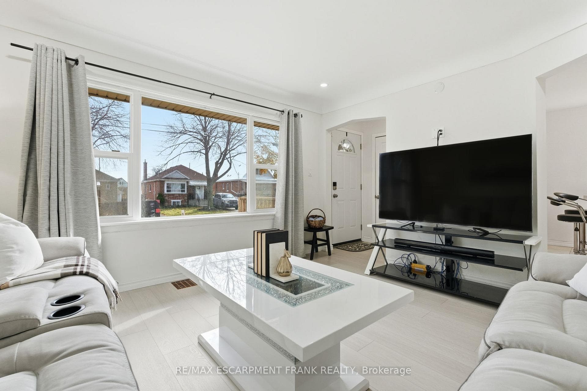 352 East 28th Street photo 11