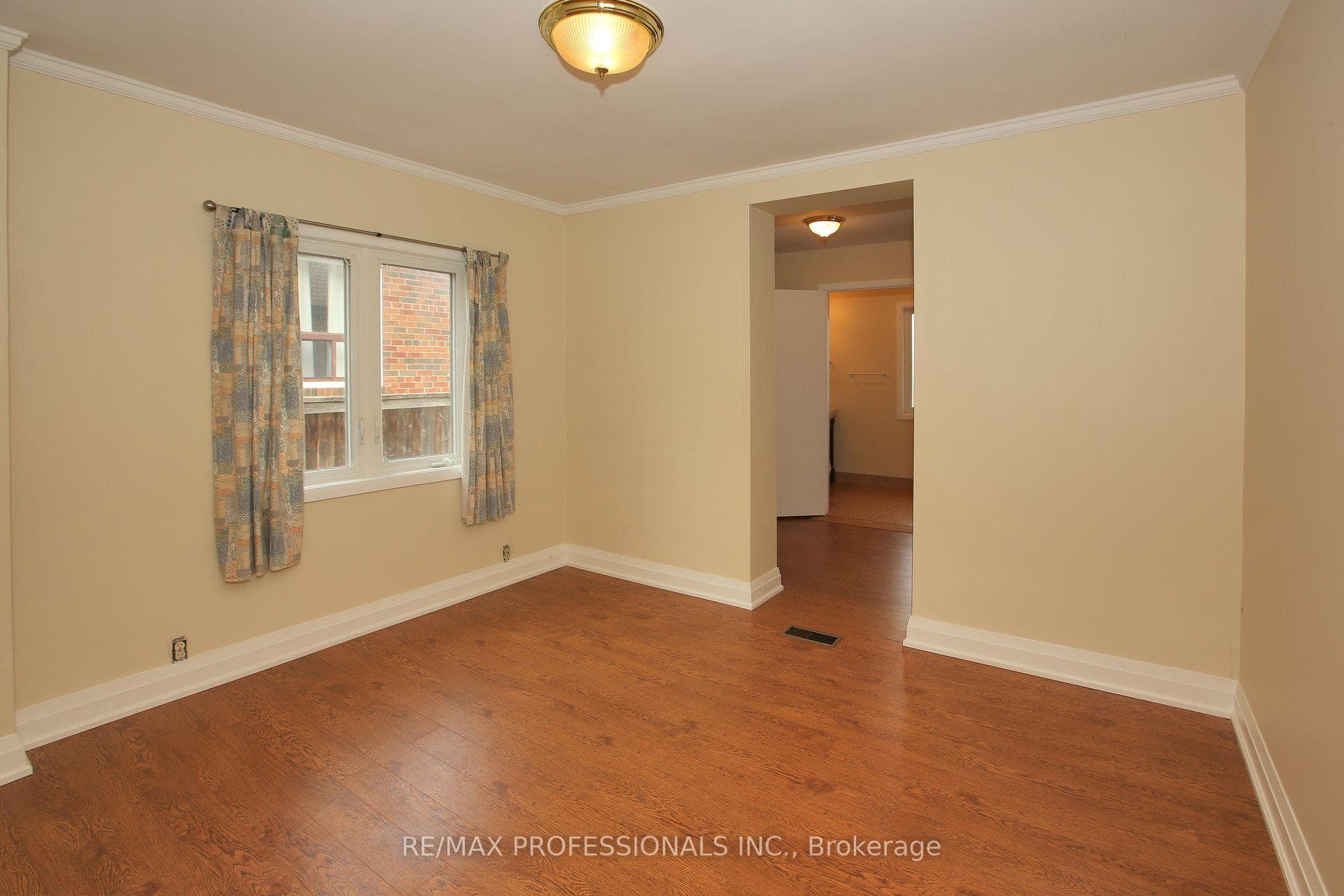 57 Langside Avenue photo 23