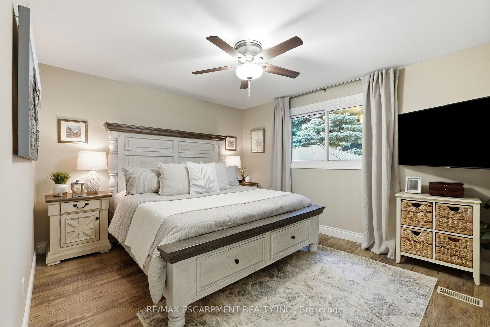 224 ATHENIA Drive photo 17