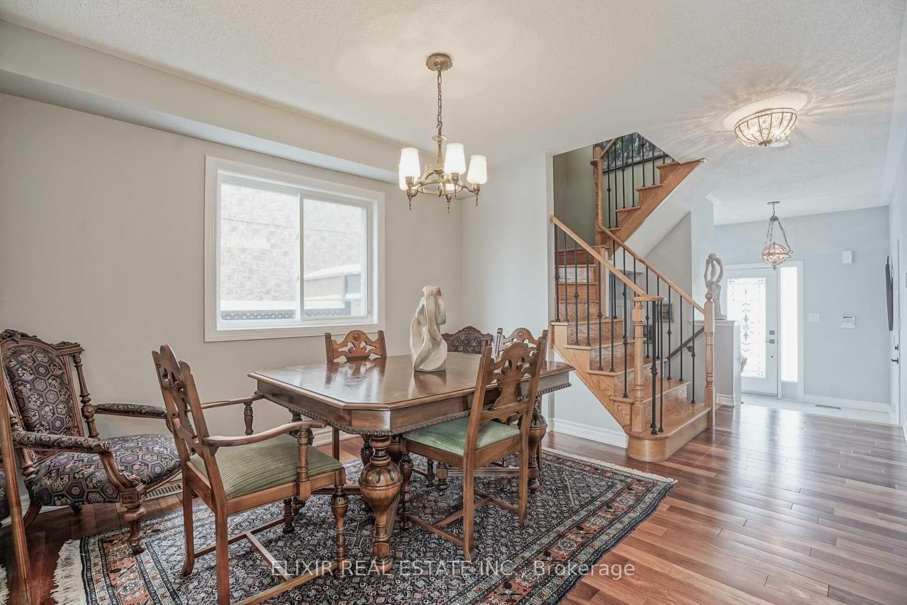 32 Florette Place photo 5
