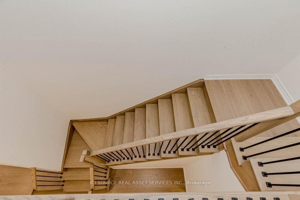 83 Laing Drive photo 10
