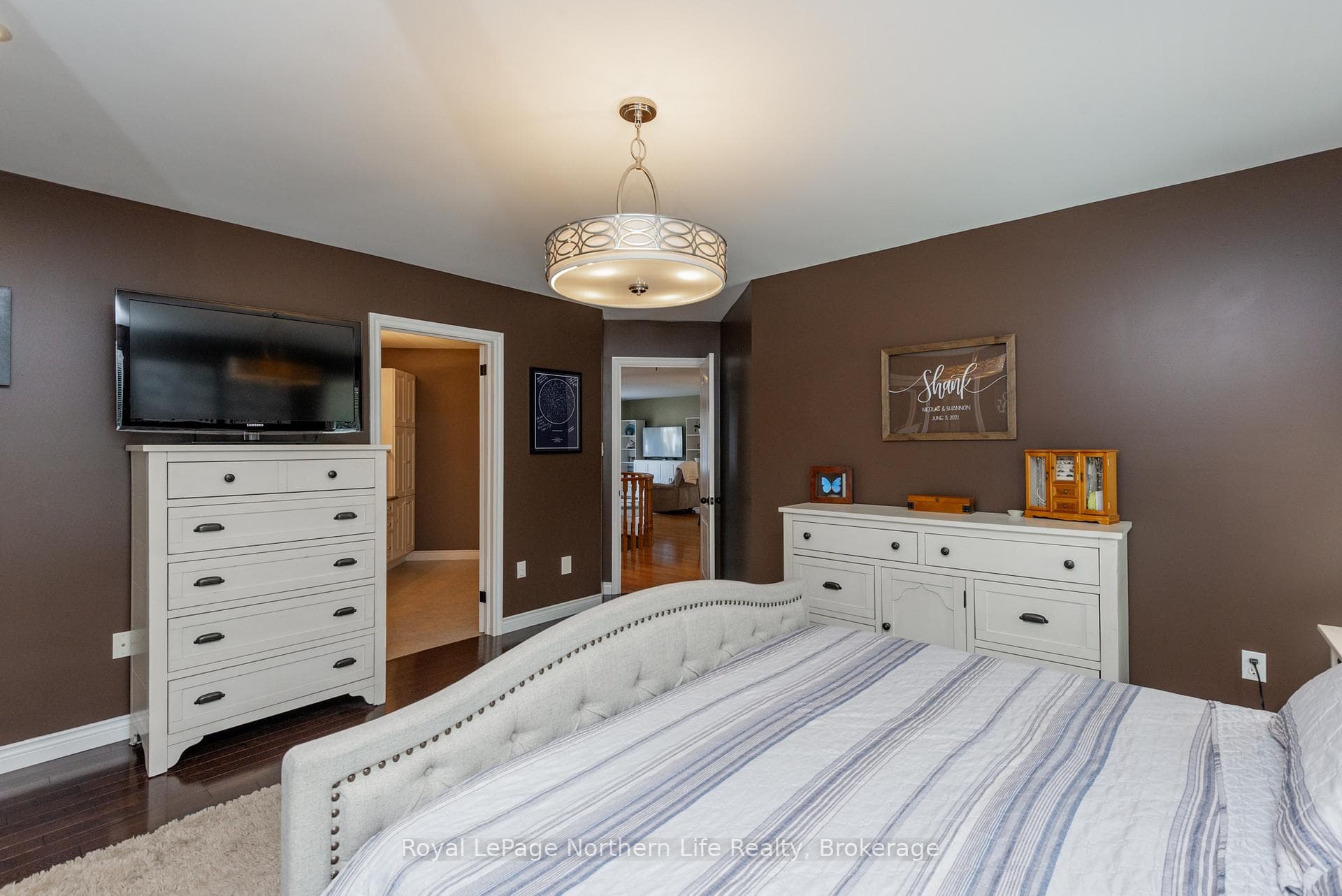 413 Pearce Street photo 22