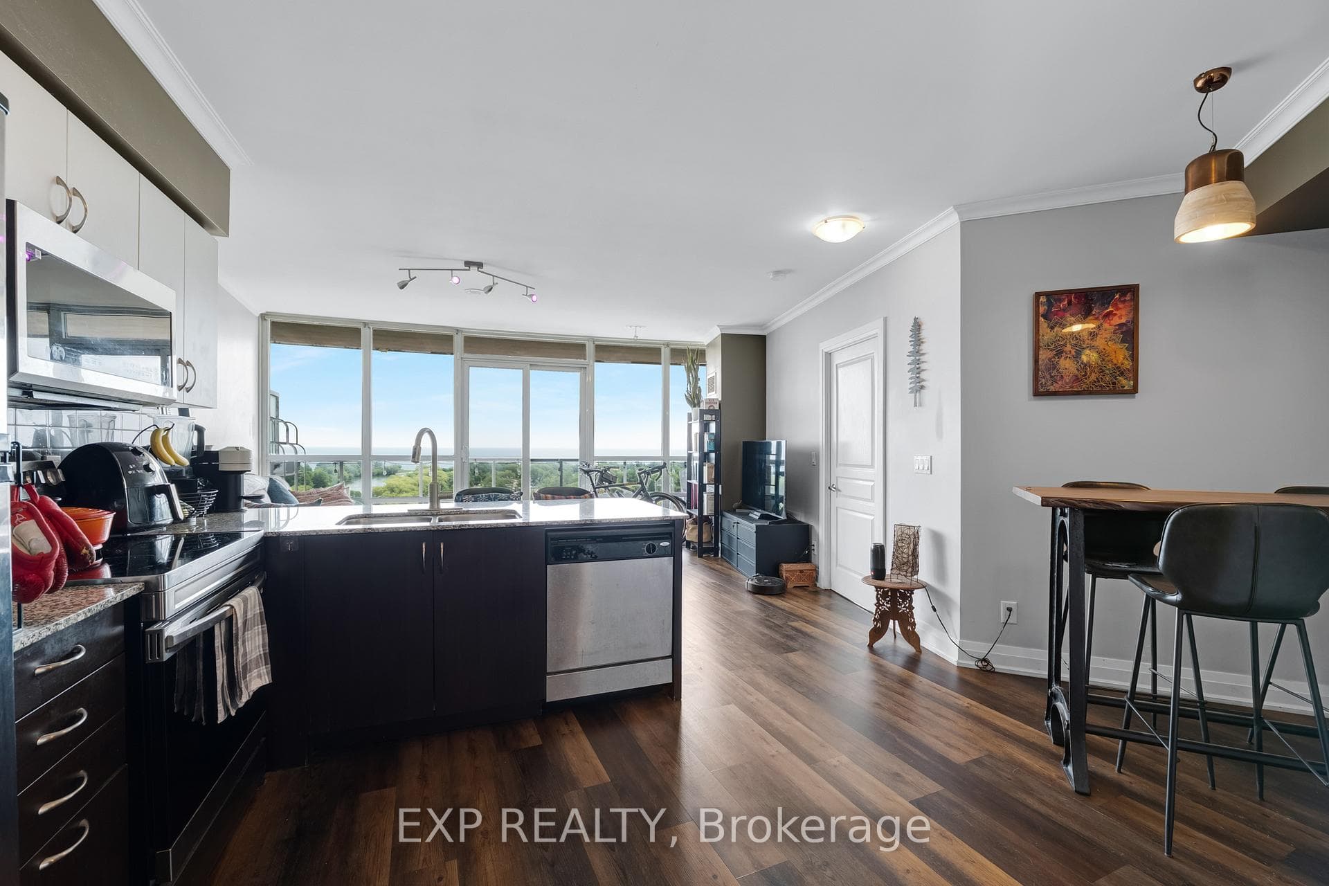 2230 Lake Shore Boulevard Unit 808 photo 4