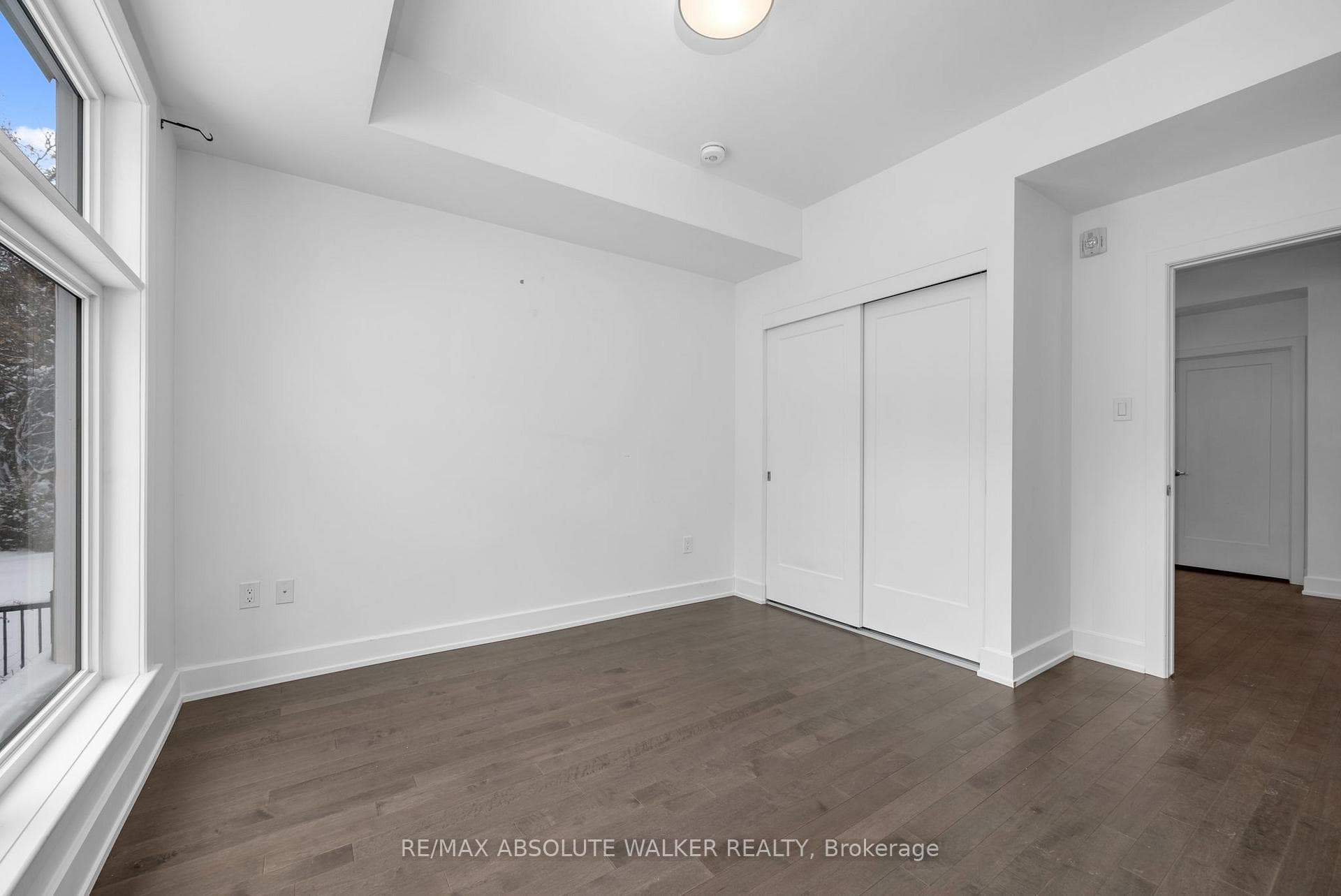 305 Elizabeth Cosgrove Private Unit 101 photo 26